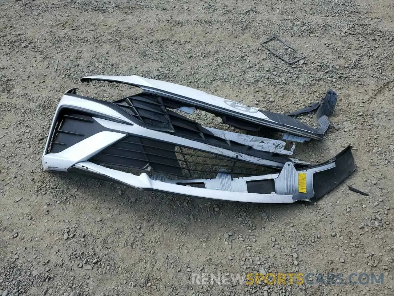 12 Photograph of a damaged car KMHLM4DJ2RU105071 HYUNDAI ELANTRA 2024
