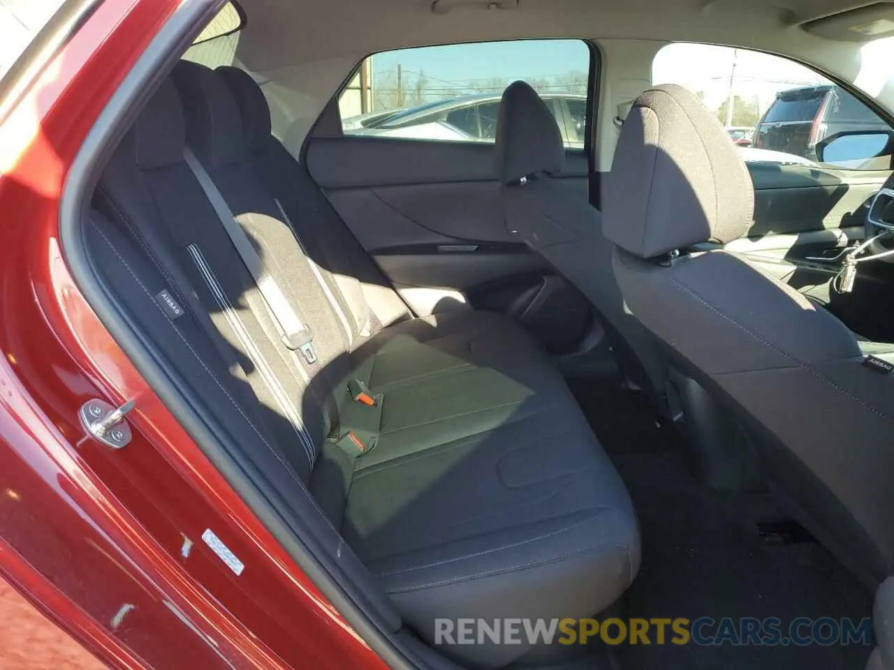 10 Photograph of a damaged car KMHLM4DJ3RU095005 HYUNDAI ELANTRA 2024
