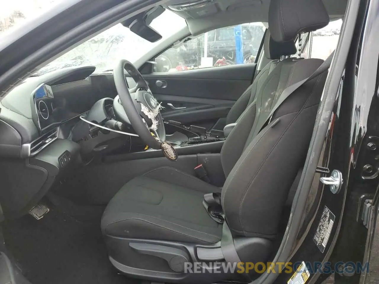 7 Фотография поврежденного автомобиля KMHLM4DJ7RU108208 HYUNDAI ELANTRA 2024