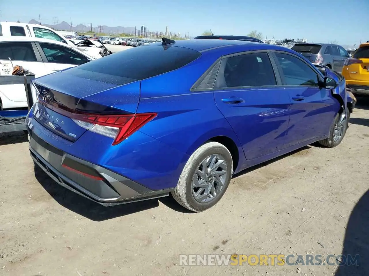 3 Фотография поврежденного автомобиля KMHLM4DJXRU103794 HYUNDAI ELANTRA 2024