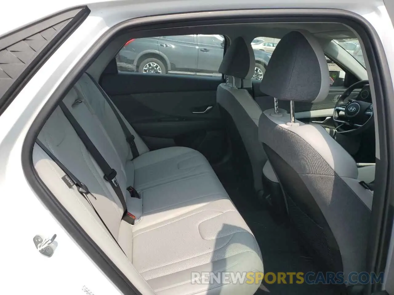 10 Photograph of a damaged car KMHLN4DJ1RU108573 HYUNDAI ELANTRA 2024