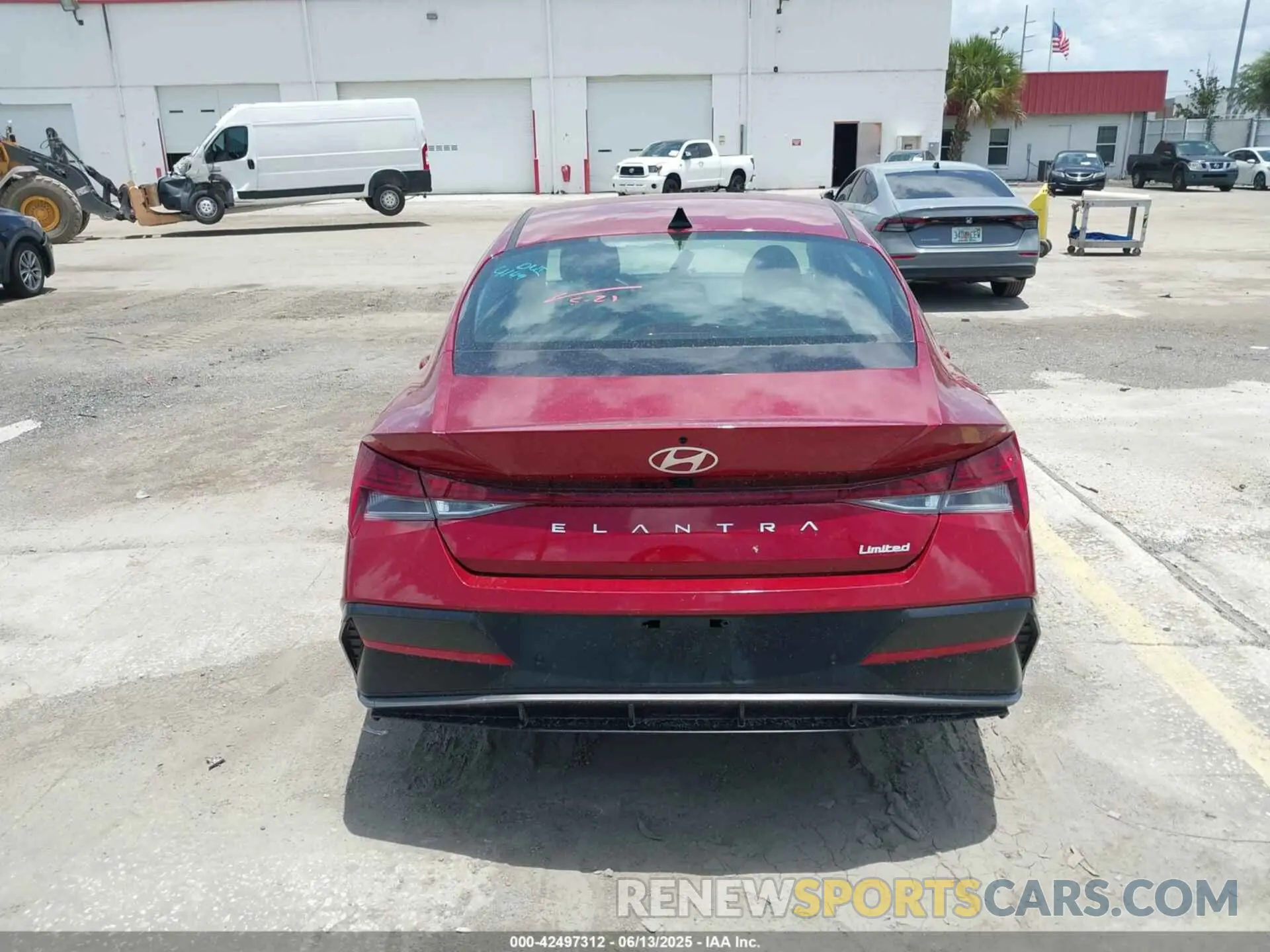 17 Фотография поврежденного автомобиля KMHLP4DG2RU778745 HYUNDAI ELANTRA 2024