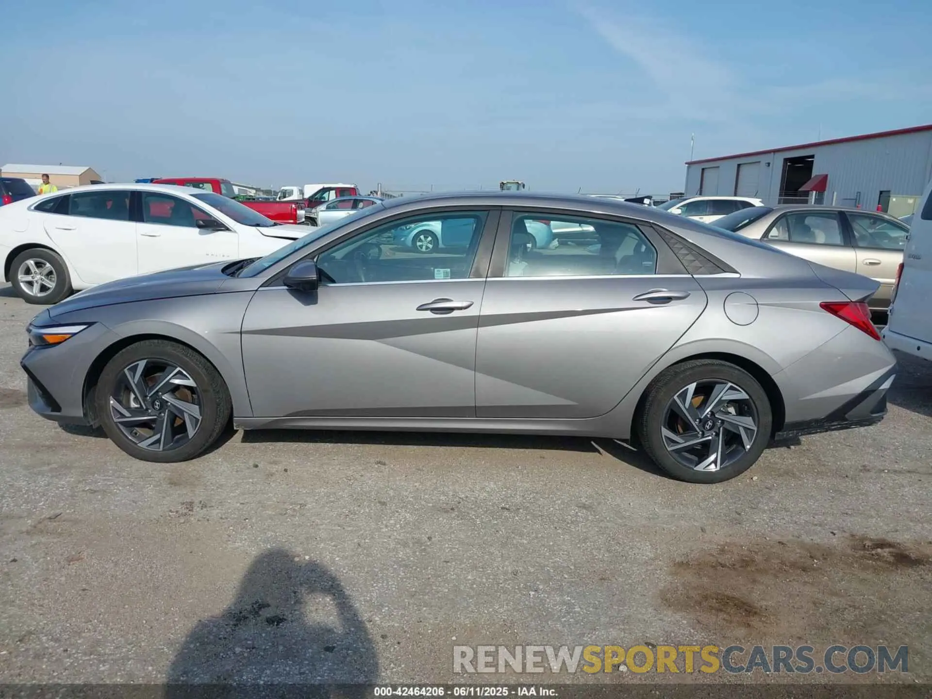14 Photograph of a damaged car KMHLP4DG2RU828401 HYUNDAI ELANTRA 2024