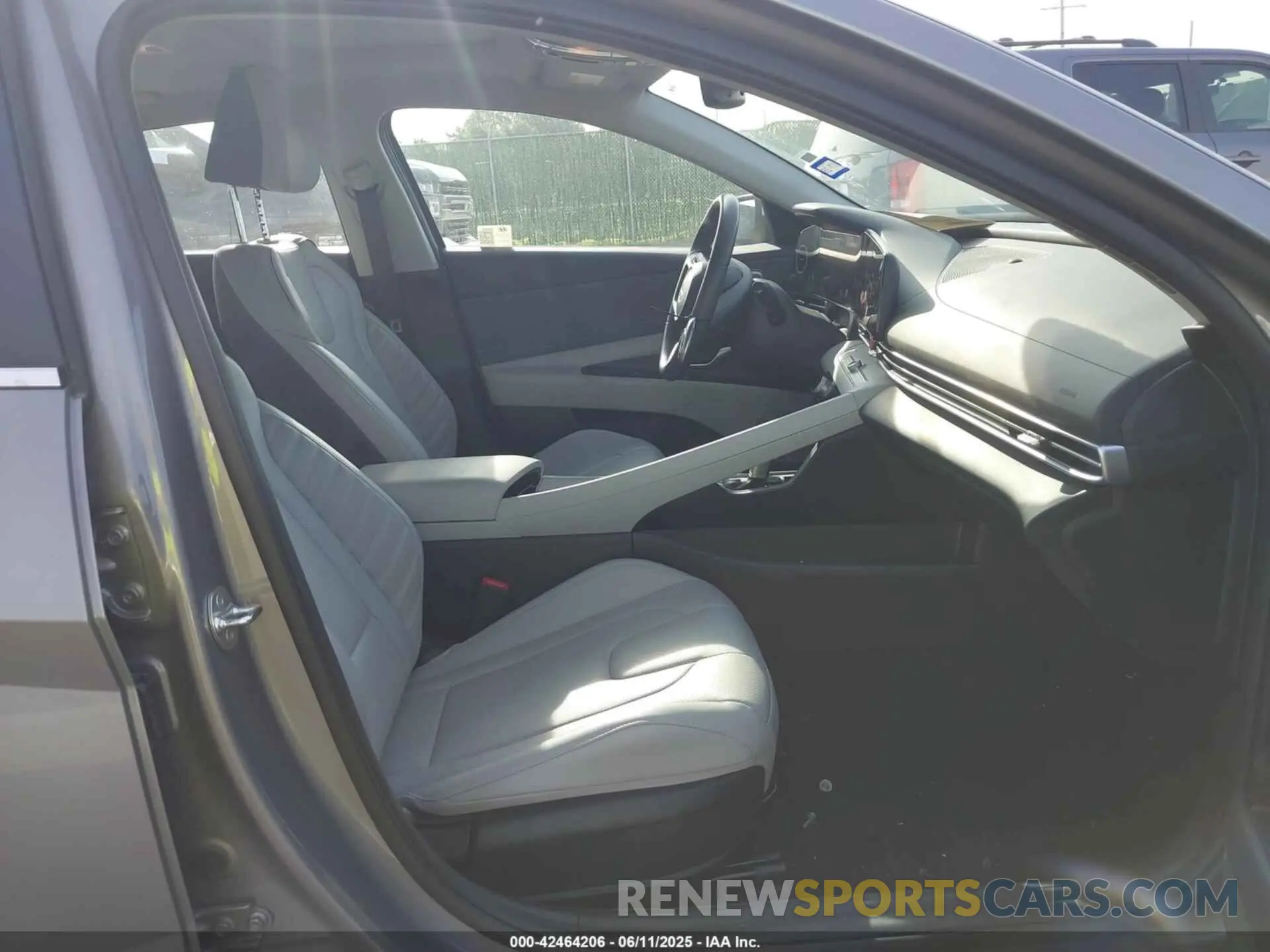 5 Photograph of a damaged car KMHLP4DG2RU828401 HYUNDAI ELANTRA 2024