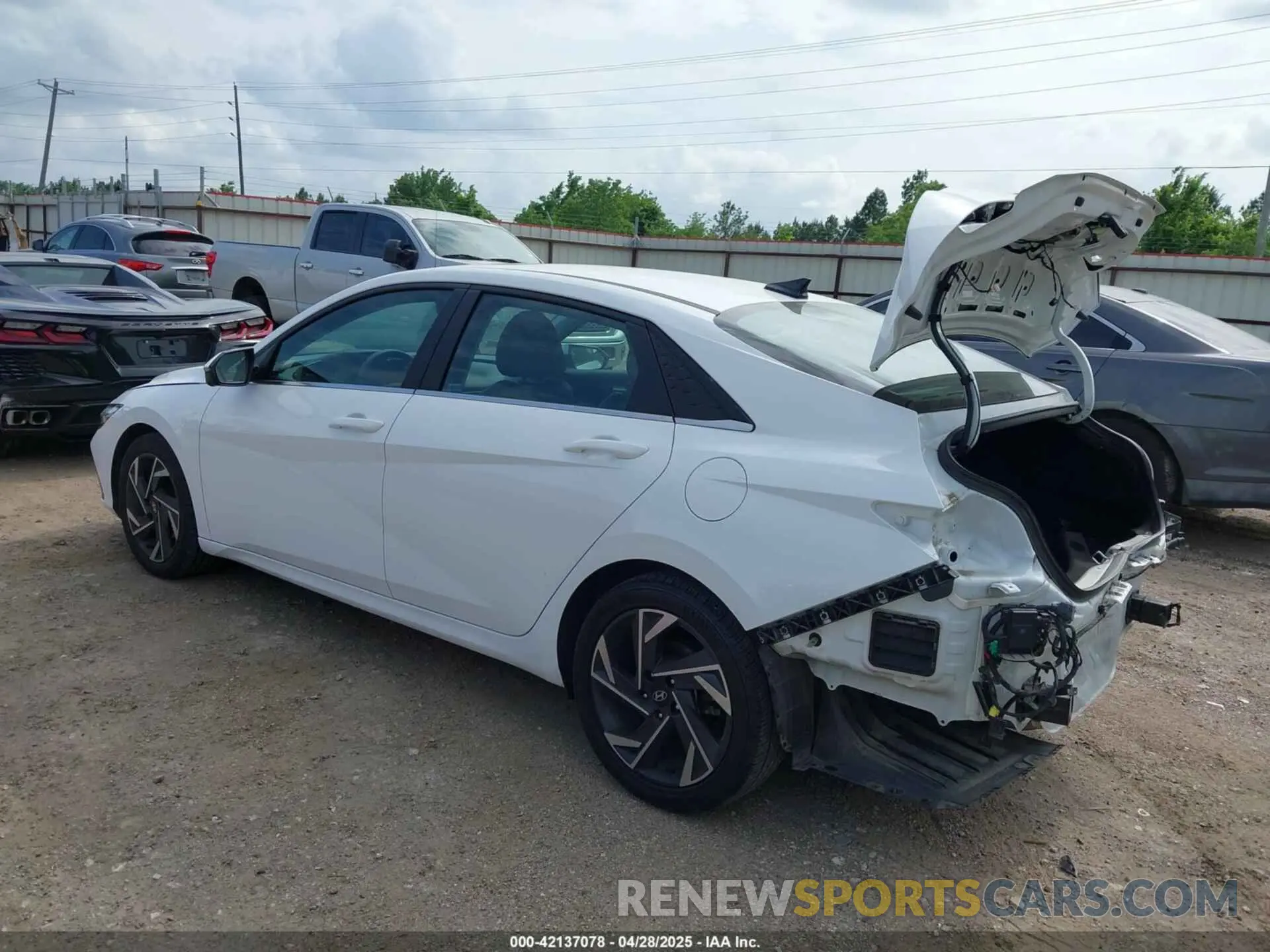 3 Фотография поврежденного автомобиля KMHLP4DG5RU703294 HYUNDAI ELANTRA 2024