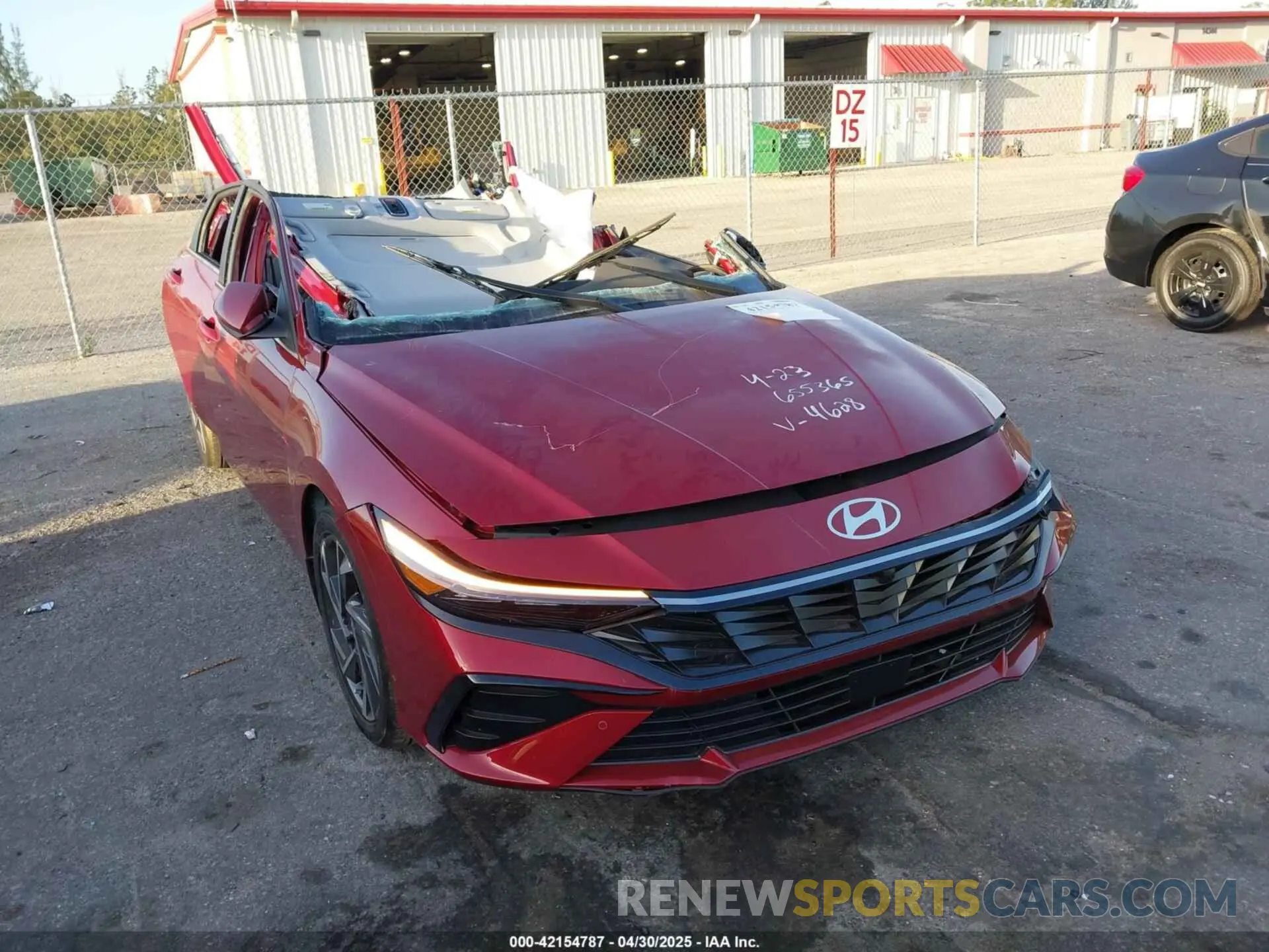 11 Фотография поврежденного автомобиля KMHLP4DG5RU764628 HYUNDAI ELANTRA 2024