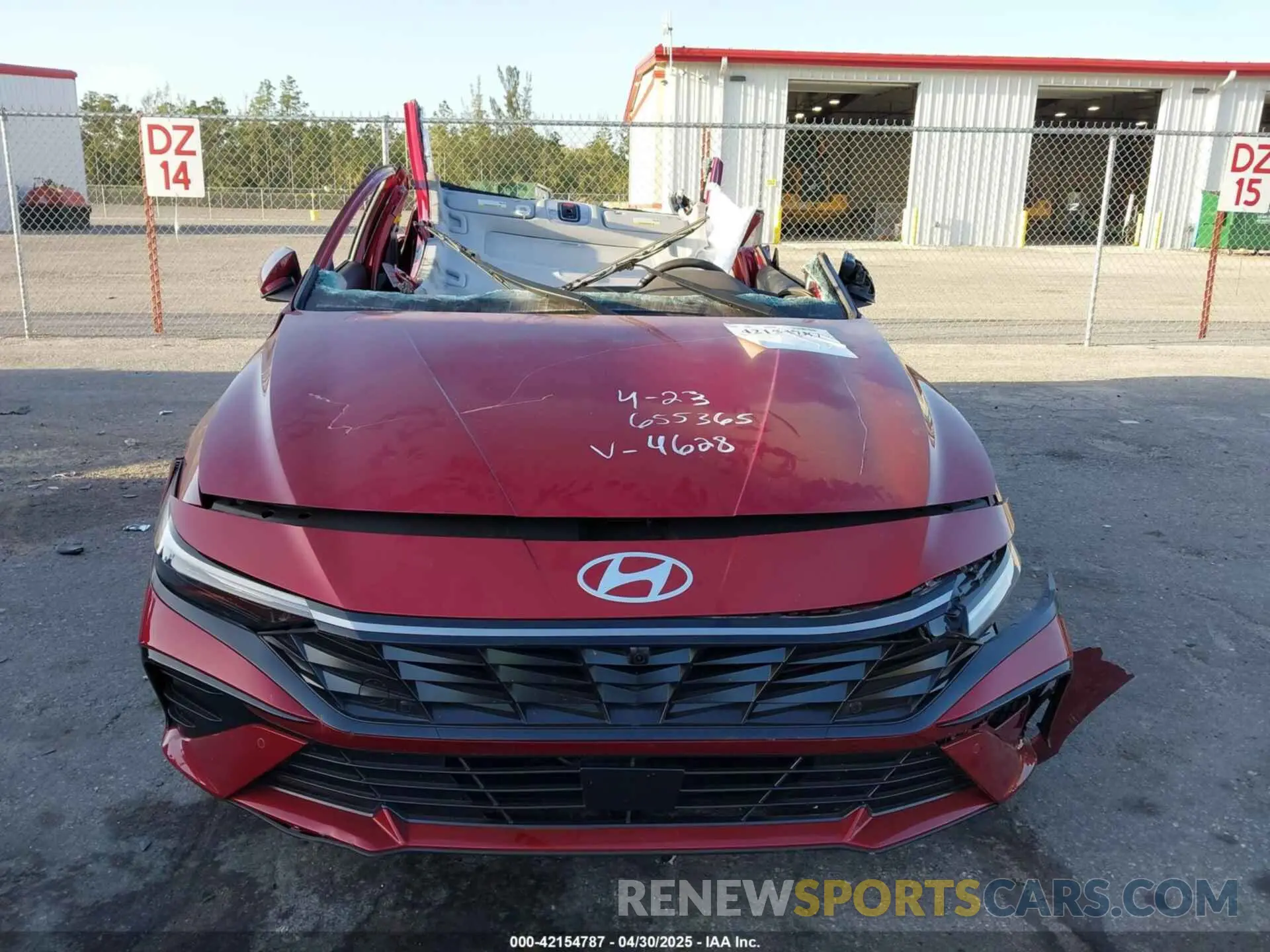 12 Фотография поврежденного автомобиля KMHLP4DG5RU764628 HYUNDAI ELANTRA 2024