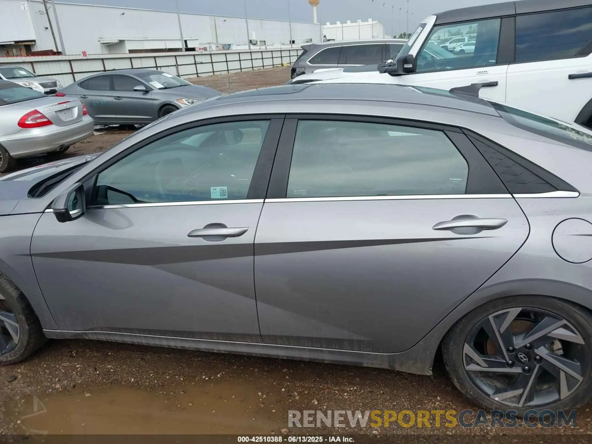 14 Photograph of a damaged car KMHLP4DG5RU818266 HYUNDAI ELANTRA 2024