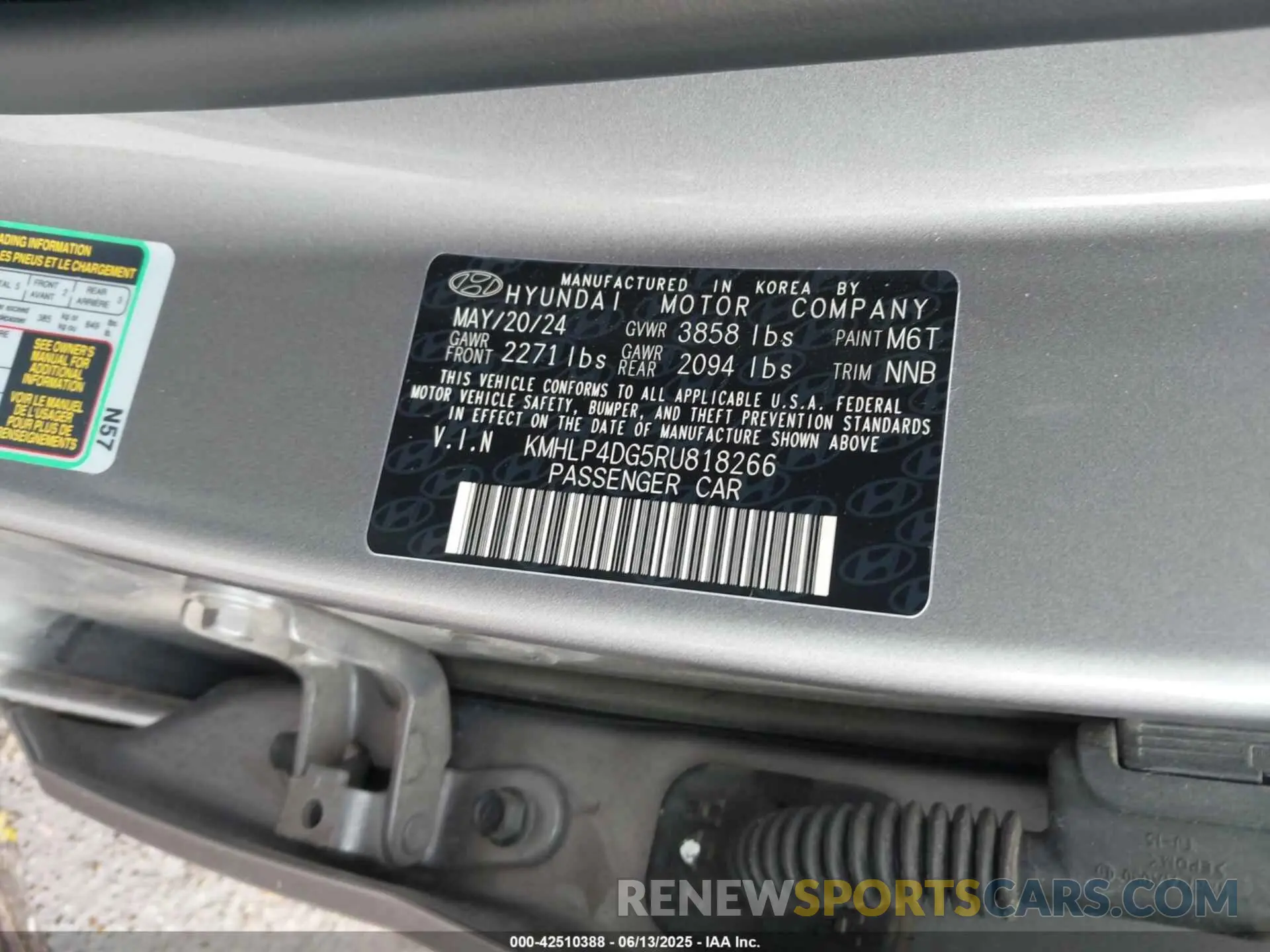 9 Photograph of a damaged car KMHLP4DG5RU818266 HYUNDAI ELANTRA 2024