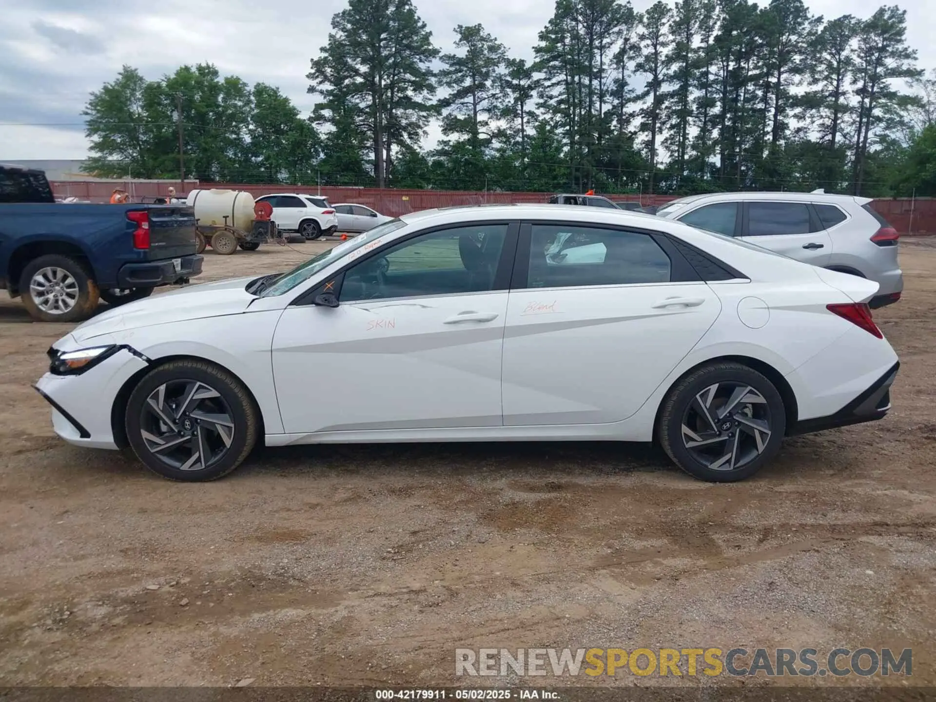 14 Photograph of a damaged car KMHLP4DG5RU827792 HYUNDAI ELANTRA 2024