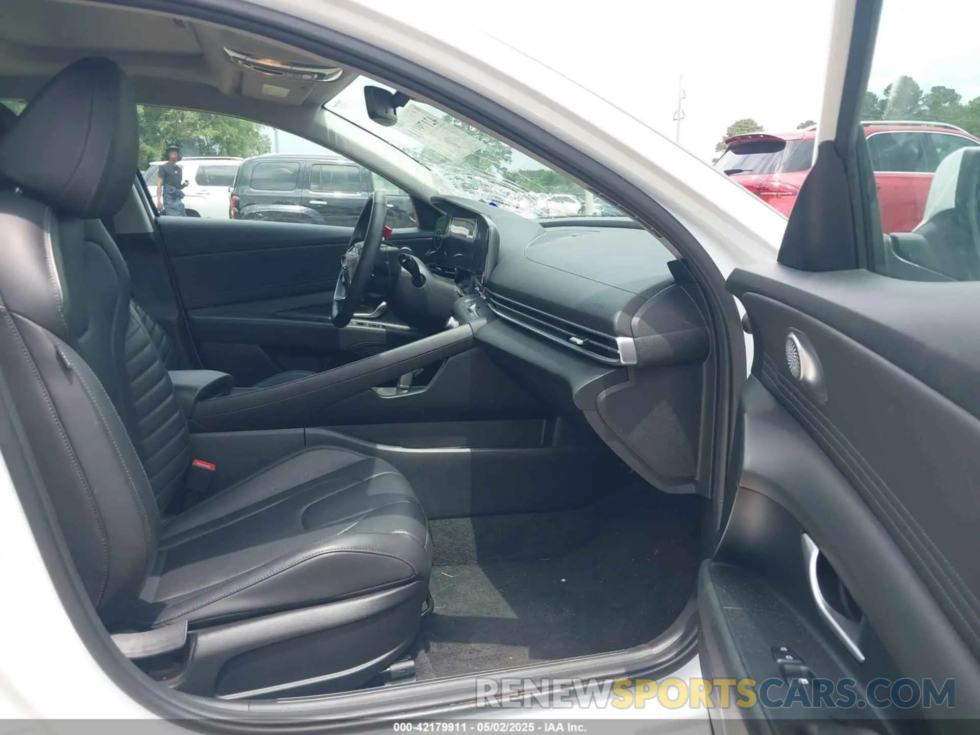 5 Photograph of a damaged car KMHLP4DG5RU827792 HYUNDAI ELANTRA 2024