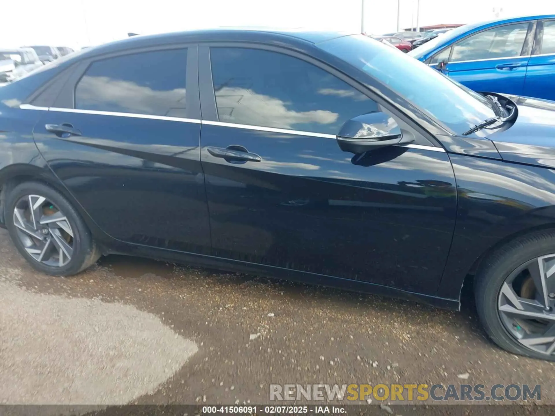 13 Фотография поврежденного автомобиля KMHLP4DG7RU718847 HYUNDAI ELANTRA 2024