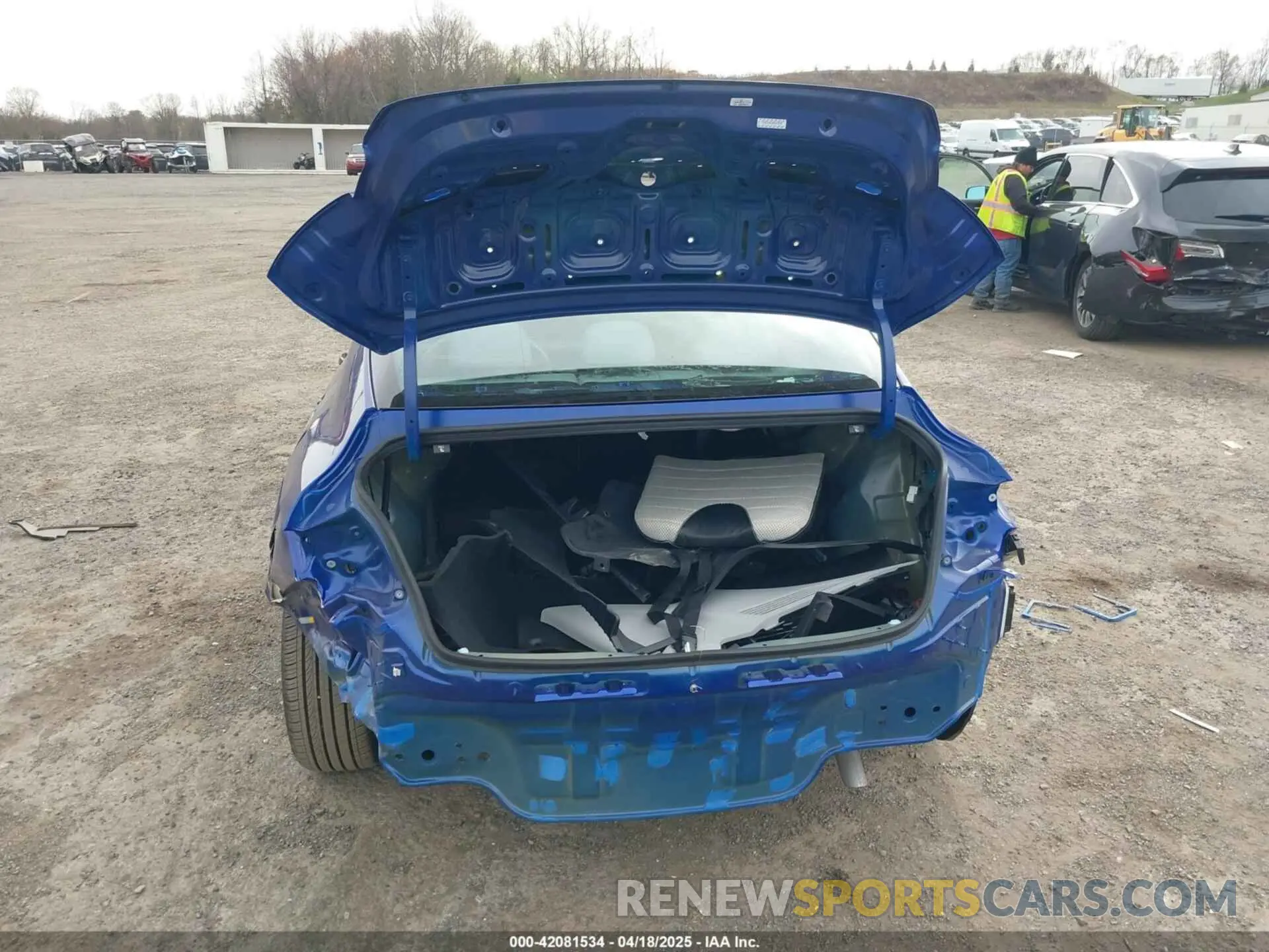 17 Photograph of a damaged car KMHLP4DG9RU693398 HYUNDAI ELANTRA 2024