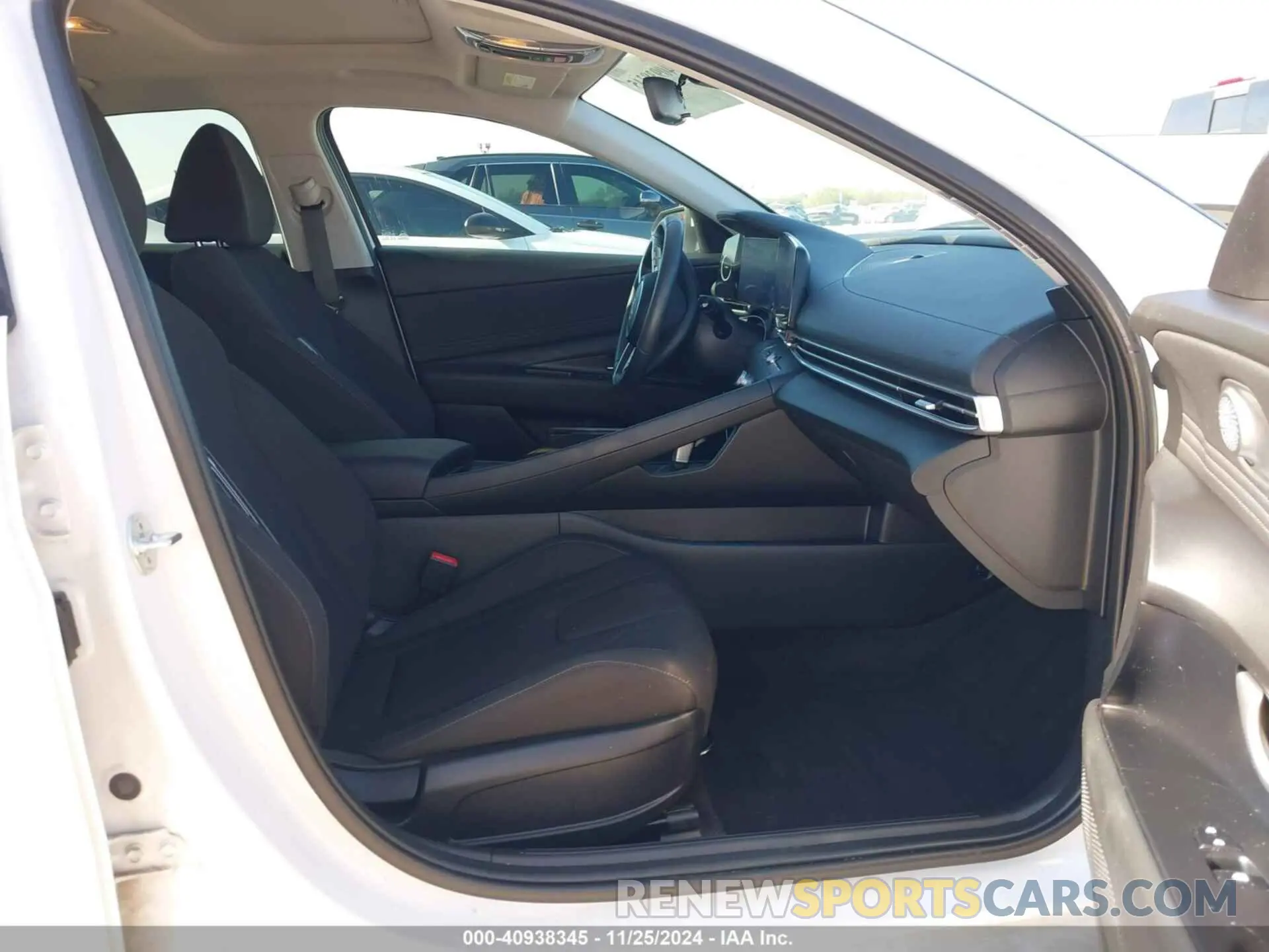 5 Фотография поврежденного автомобиля KMHLS4DG0RU660241 HYUNDAI ELANTRA 2024