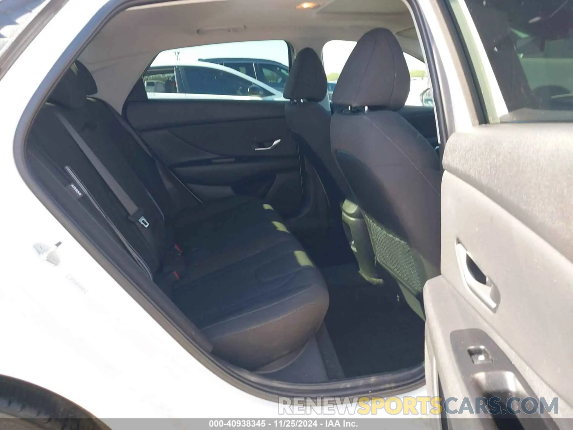 8 Фотография поврежденного автомобиля KMHLS4DG0RU660241 HYUNDAI ELANTRA 2024