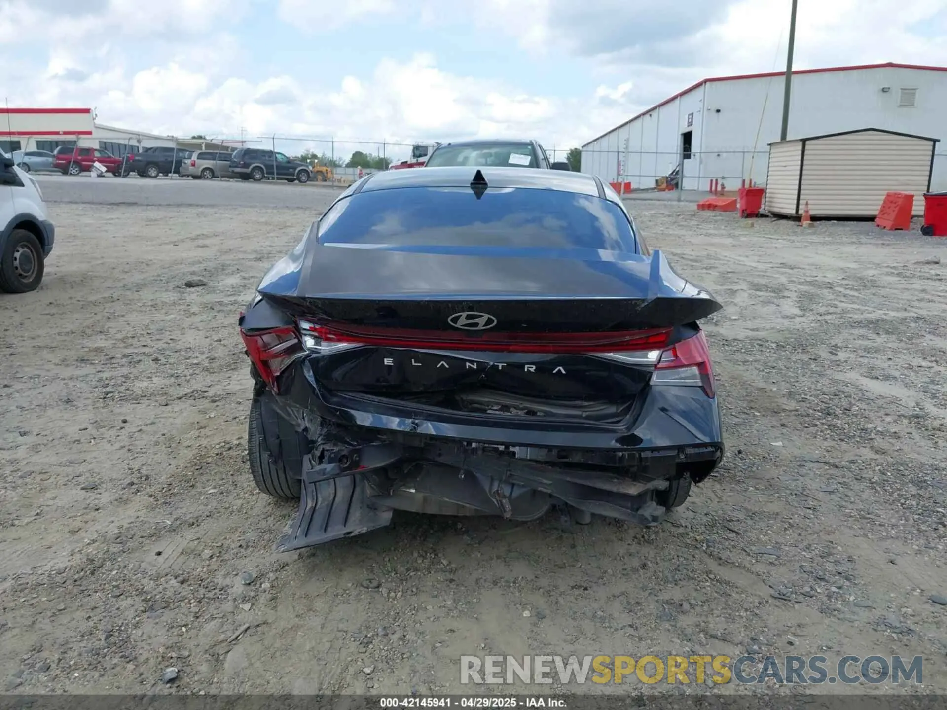 17 Фотография поврежденного автомобиля KMHLS4DG1RU671443 HYUNDAI ELANTRA 2024