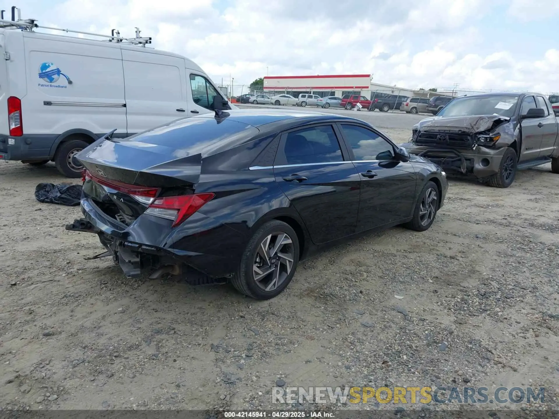 4 Фотография поврежденного автомобиля KMHLS4DG1RU671443 HYUNDAI ELANTRA 2024
