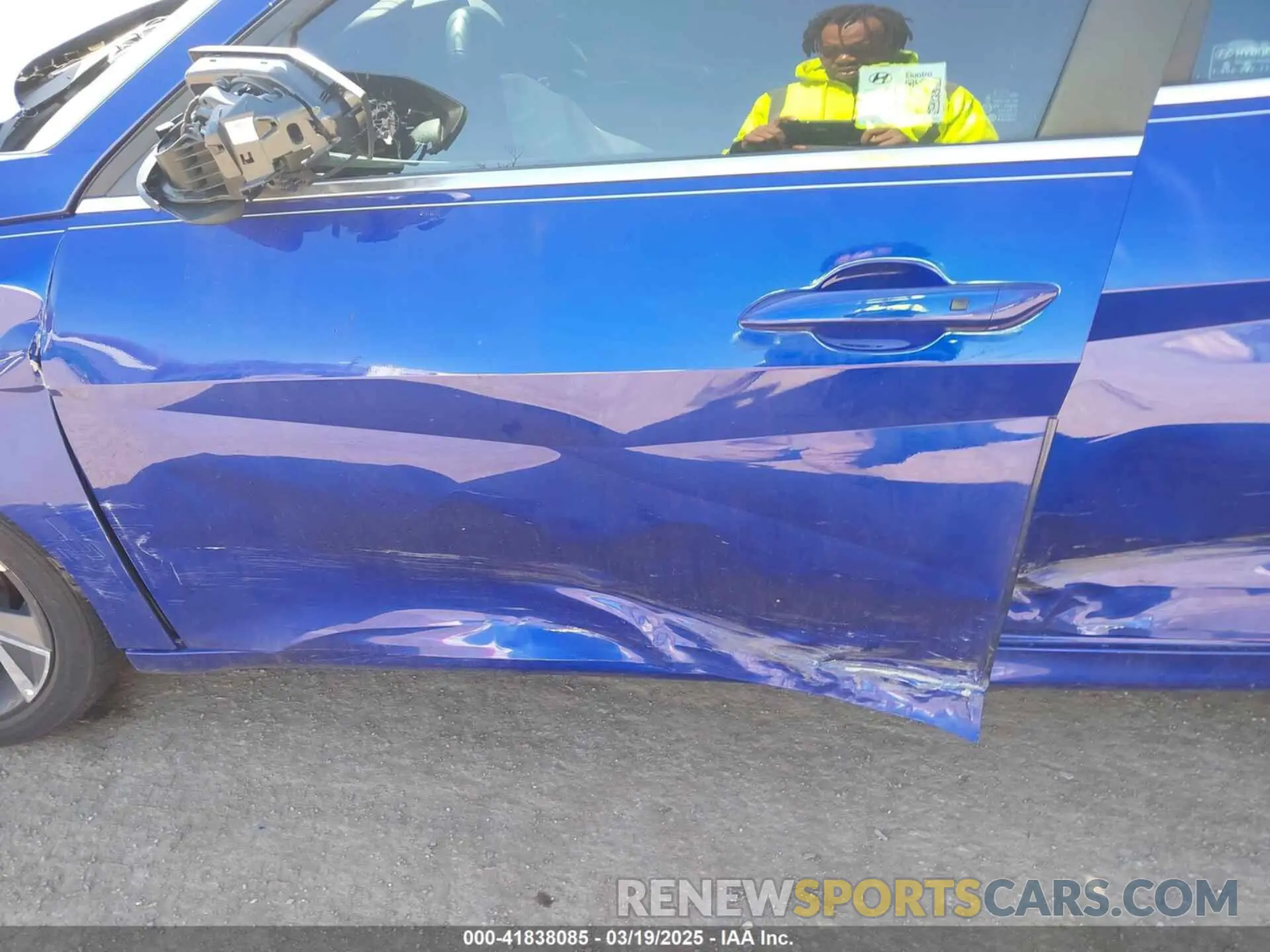 17 Photograph of a damaged car KMHLS4DG3RU769454 HYUNDAI ELANTRA 2024