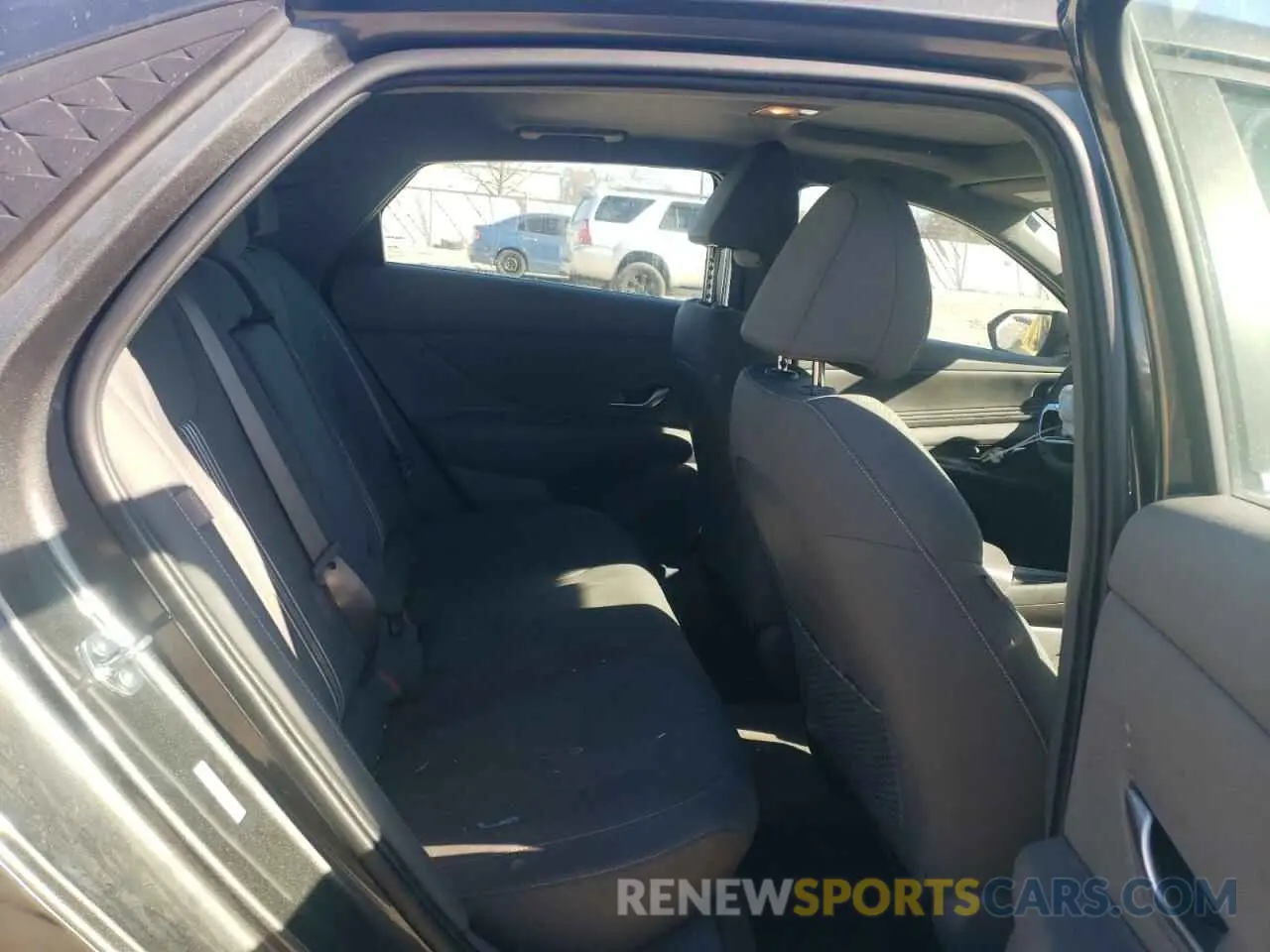 10 Photograph of a damaged car KMHLS4DG4RU676541 HYUNDAI ELANTRA 2024