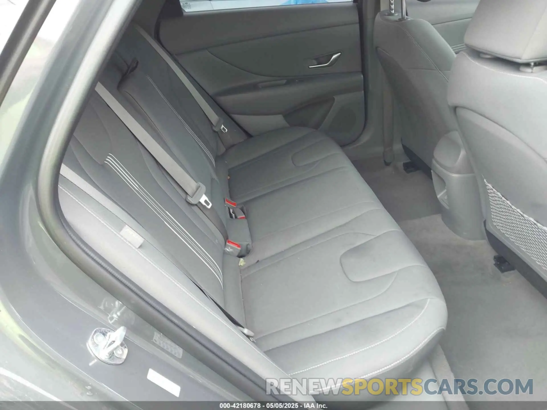 8 Photograph of a damaged car KMHLS4DG4RU764439 HYUNDAI ELANTRA 2024