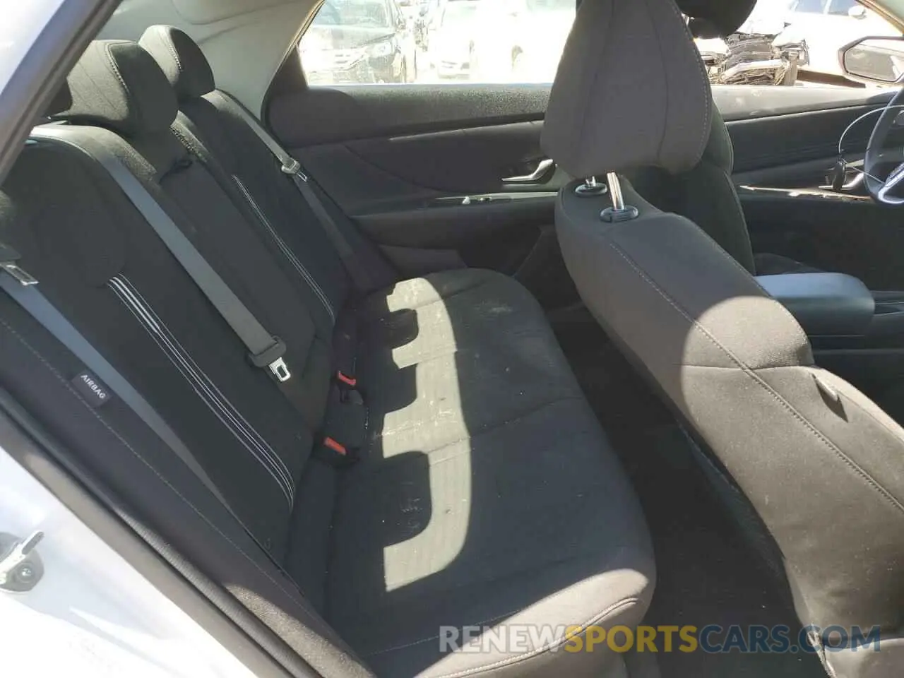 10 Photograph of a damaged car KMHLS4DG5RU662647 HYUNDAI ELANTRA 2024