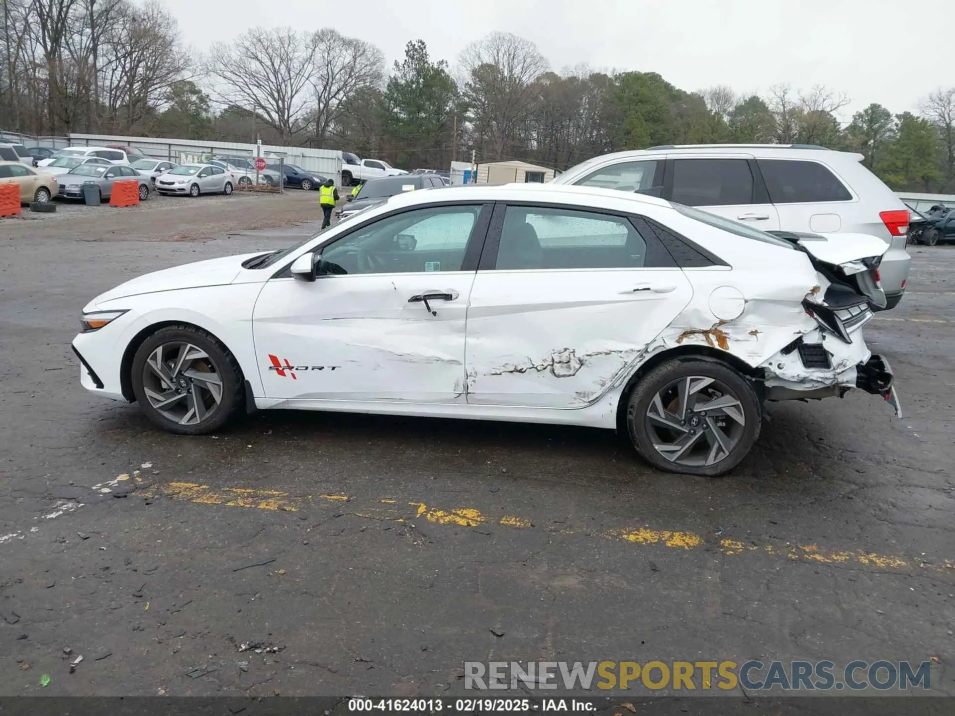 14 Photograph of a damaged car KMHLS4DG5RU793254 HYUNDAI ELANTRA 2024