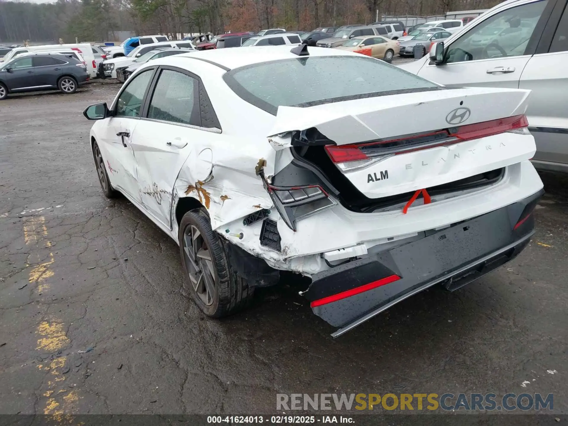 3 Photograph of a damaged car KMHLS4DG5RU793254 HYUNDAI ELANTRA 2024