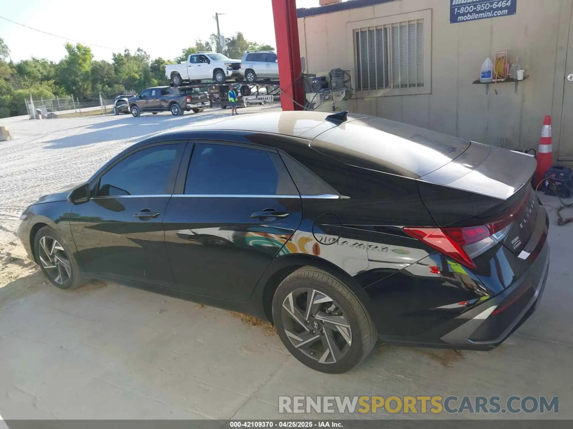 14 Photograph of a damaged car KMHLS4DG5RU798972 HYUNDAI ELANTRA 2024