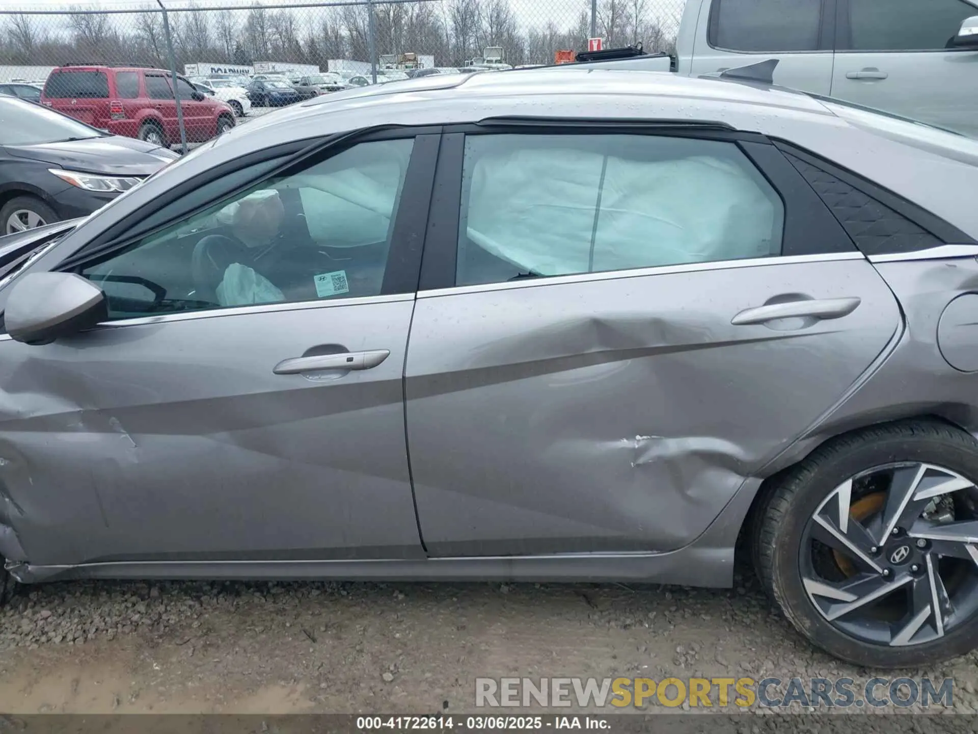19 Photograph of a damaged car KMHLS4DG6RU780741 HYUNDAI ELANTRA 2024