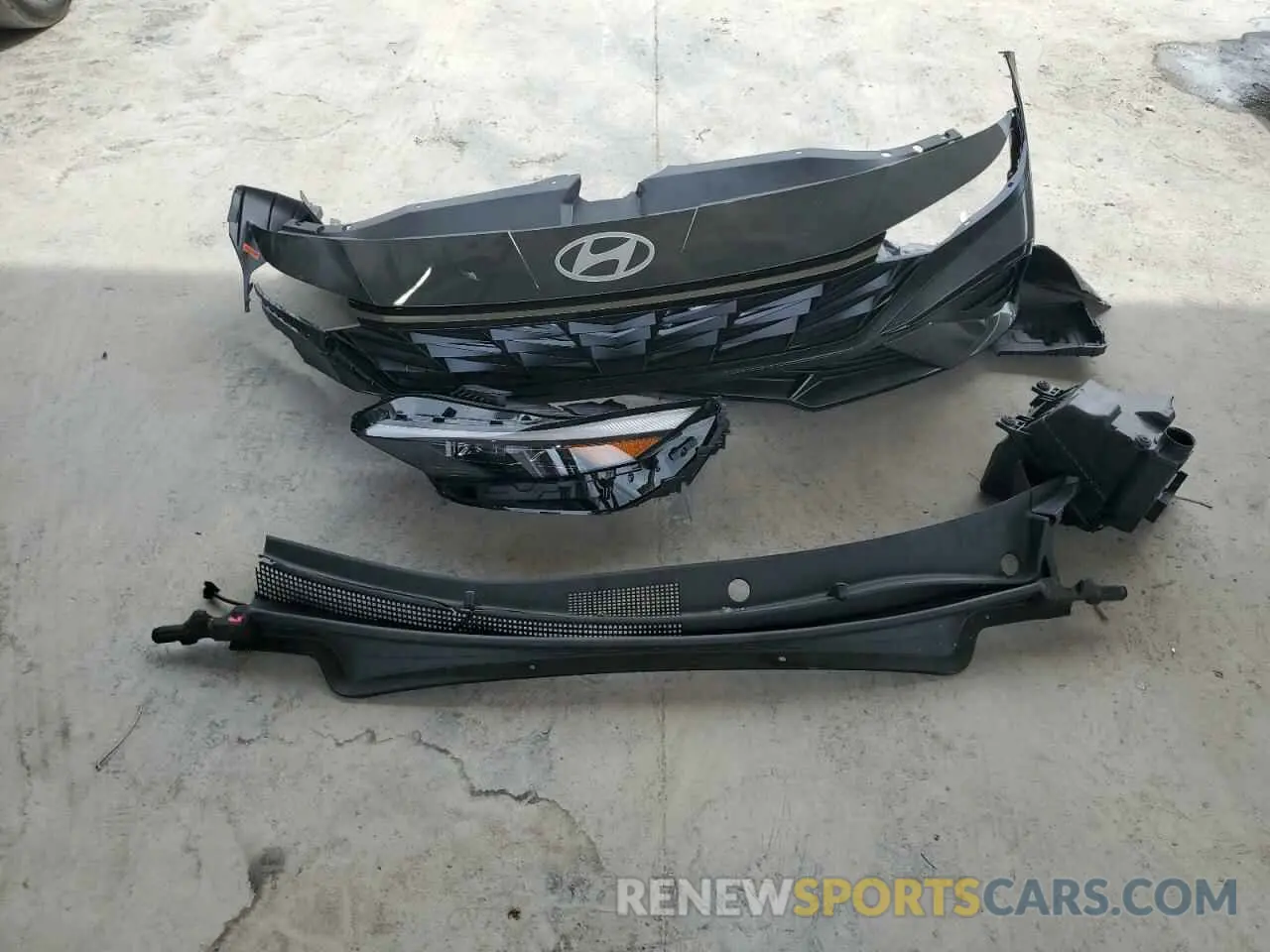 12 Фотография поврежденного автомобиля KMHLS4DG6RU805105 HYUNDAI ELANTRA 2024