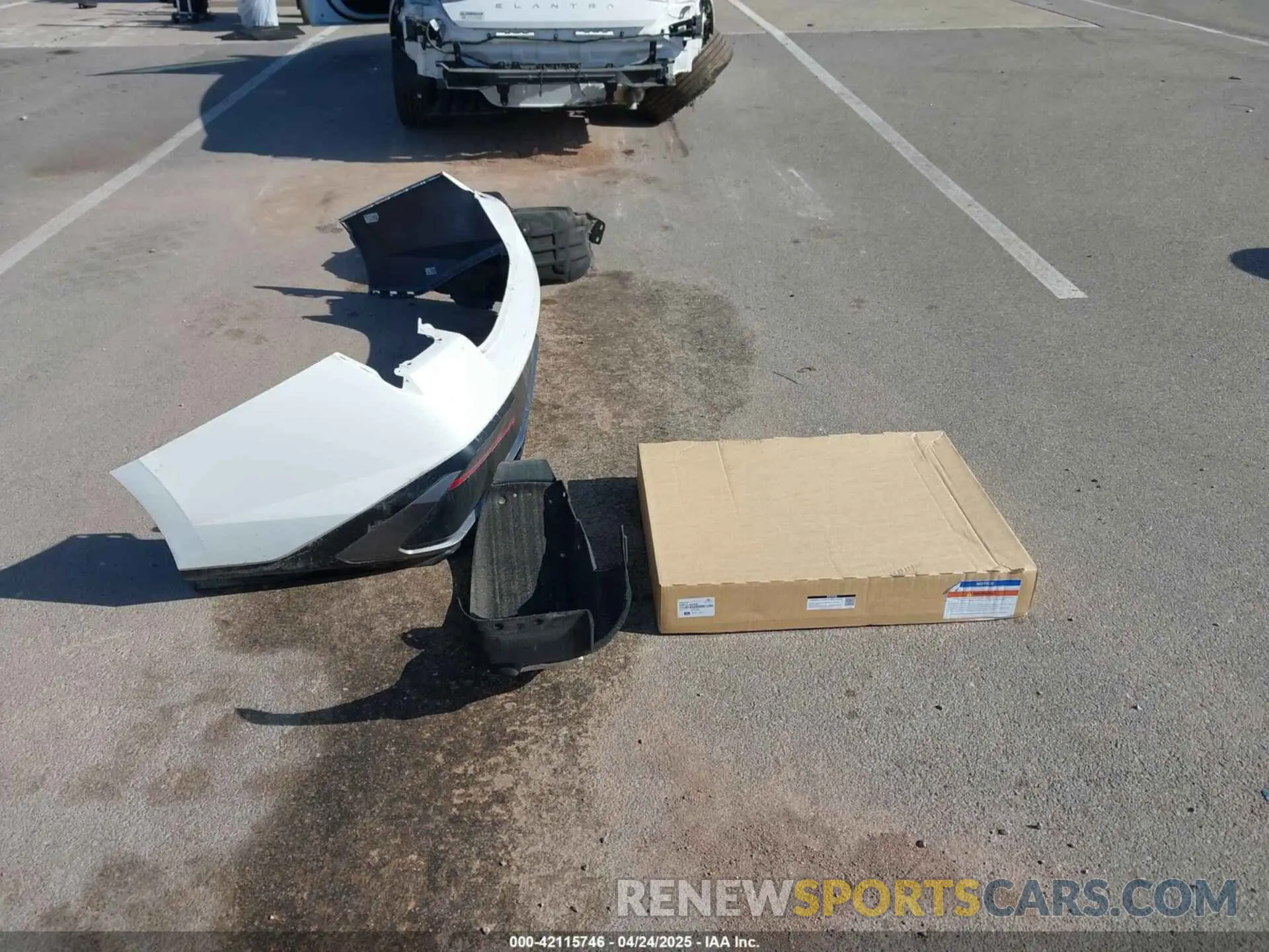 19 Photograph of a damaged car KMHLS4DG7RU646823 HYUNDAI ELANTRA 2024