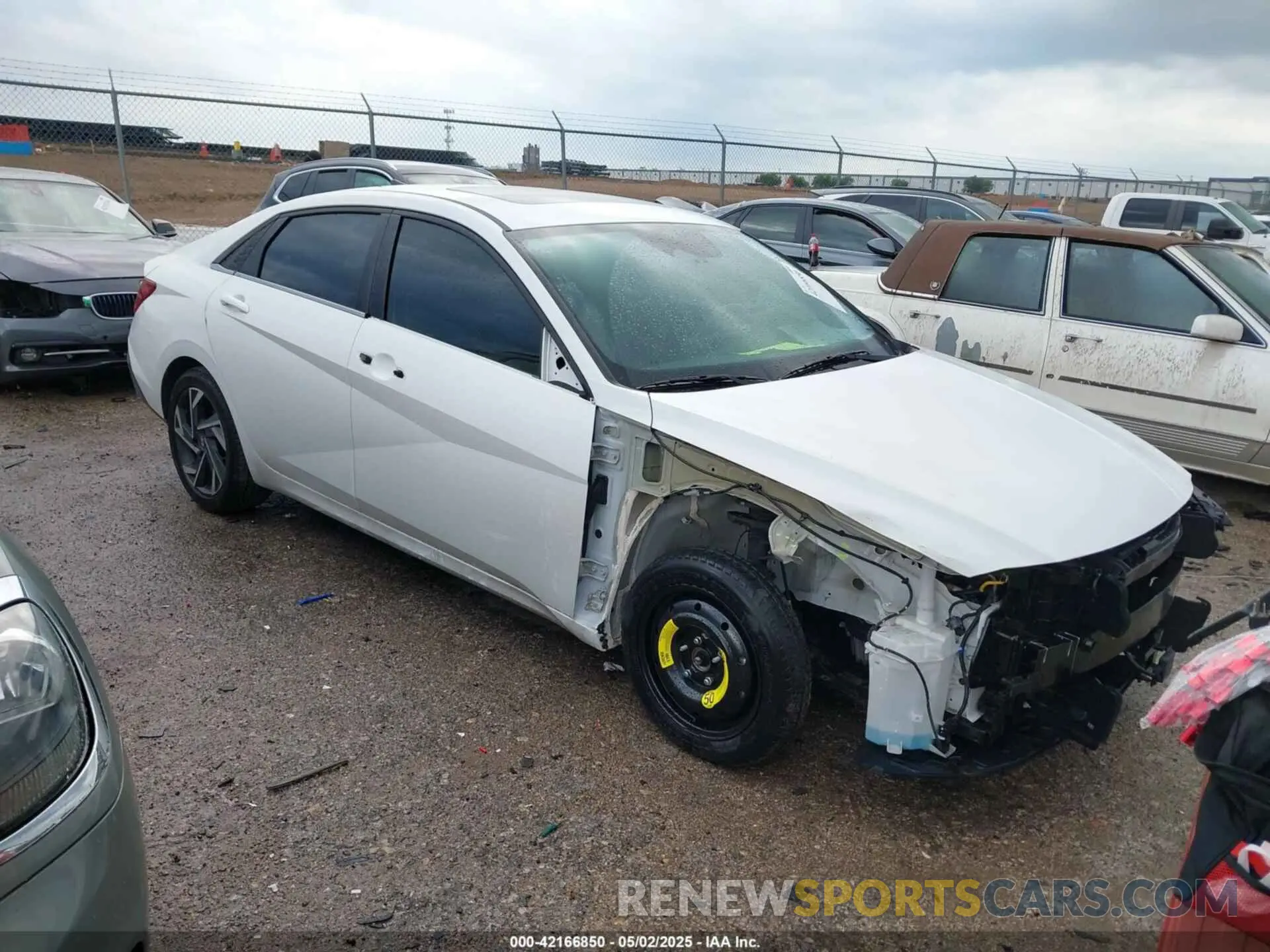 1 Photograph of a damaged car KMHLS4DG8RU770843 HYUNDAI ELANTRA 2024