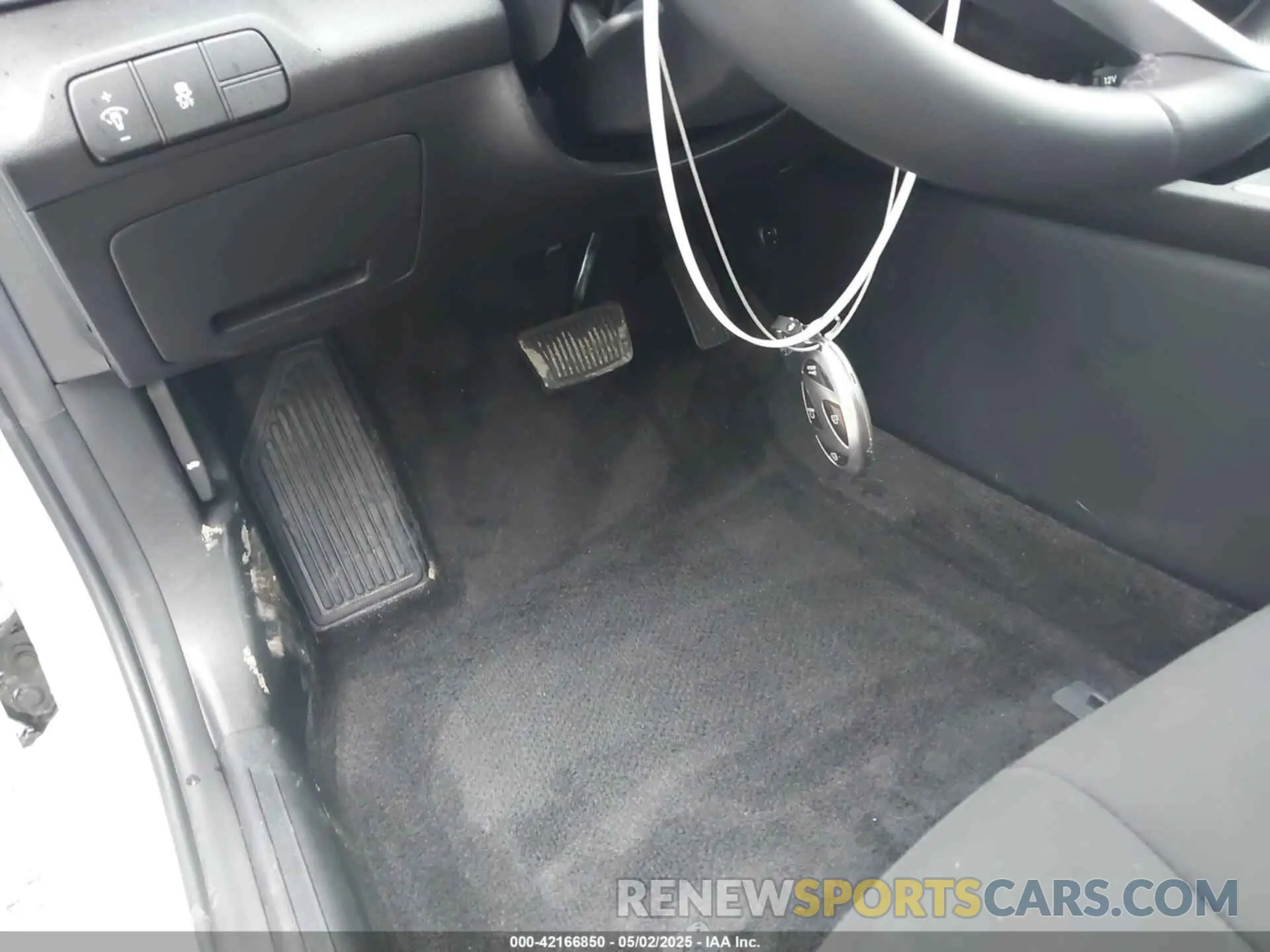 11 Photograph of a damaged car KMHLS4DG8RU770843 HYUNDAI ELANTRA 2024