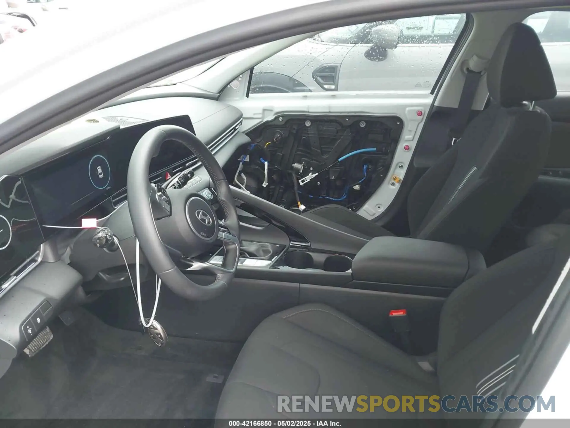 5 Photograph of a damaged car KMHLS4DG8RU770843 HYUNDAI ELANTRA 2024