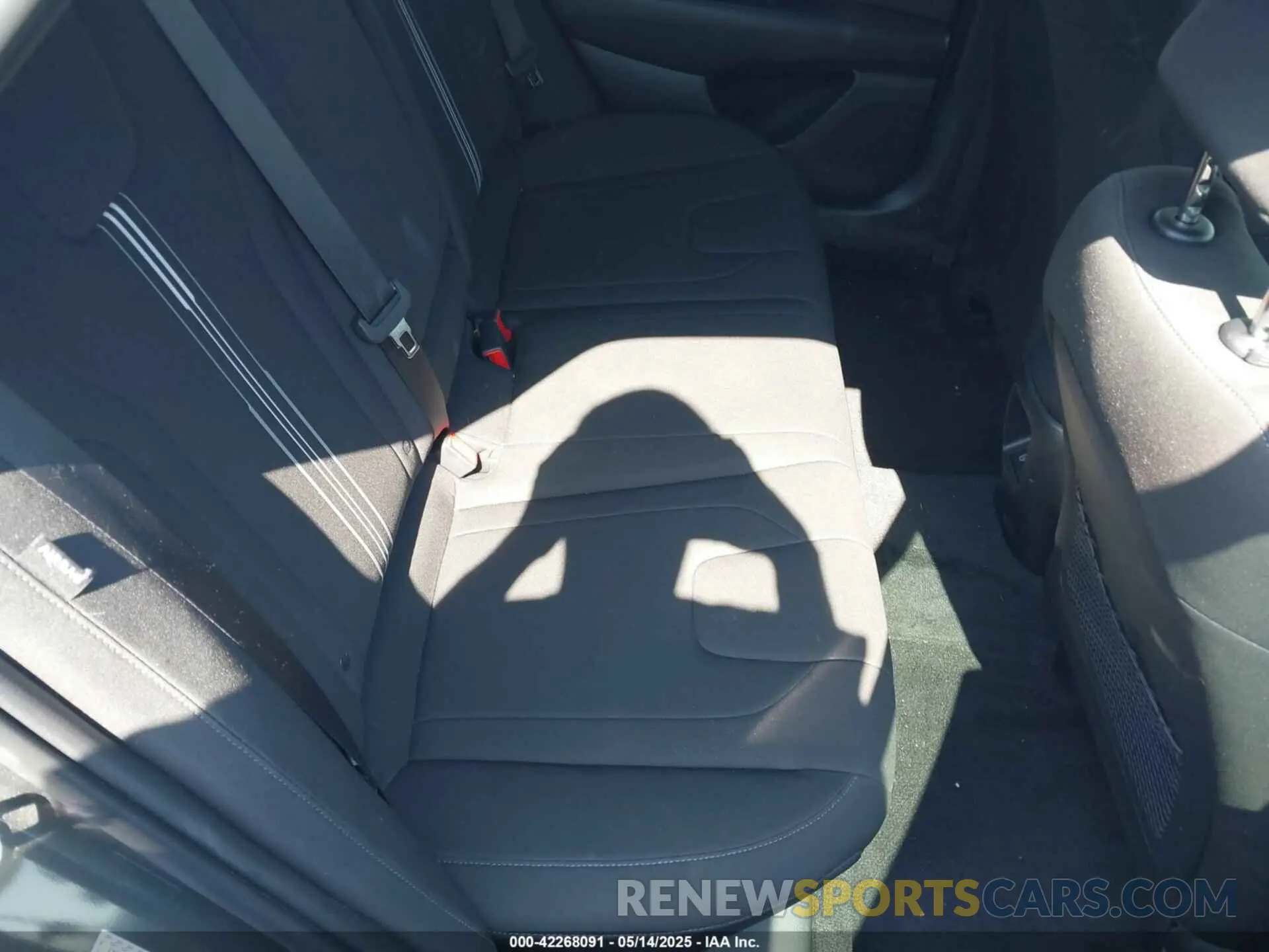 8 Photograph of a damaged car KMHLS4DG8RU837425 HYUNDAI ELANTRA 2024