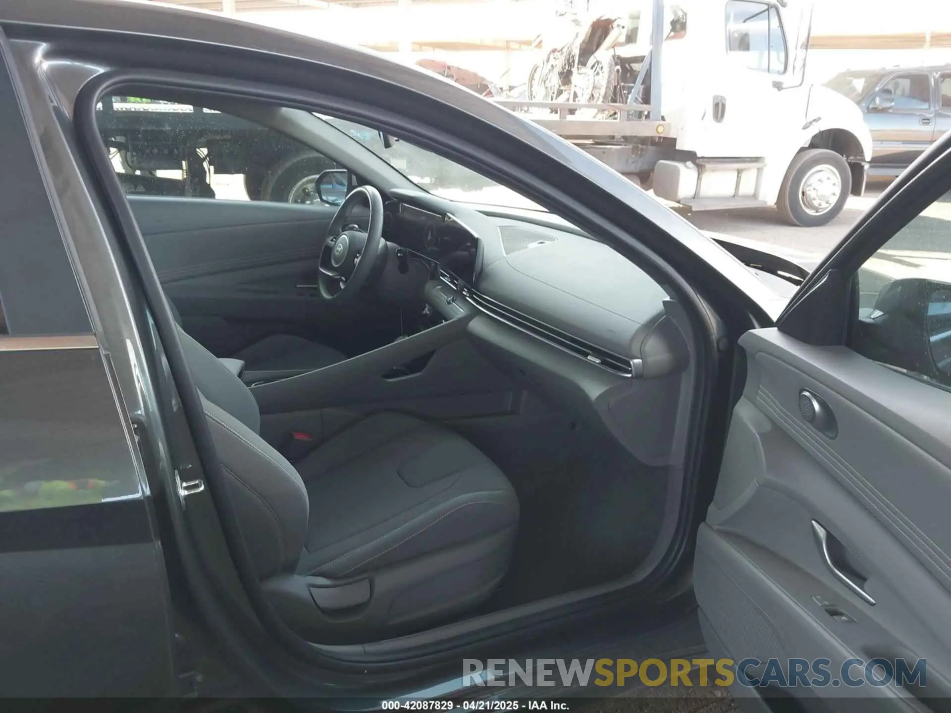 5 Фотография поврежденного автомобиля KMHLS4DGXRU673207 HYUNDAI ELANTRA 2024