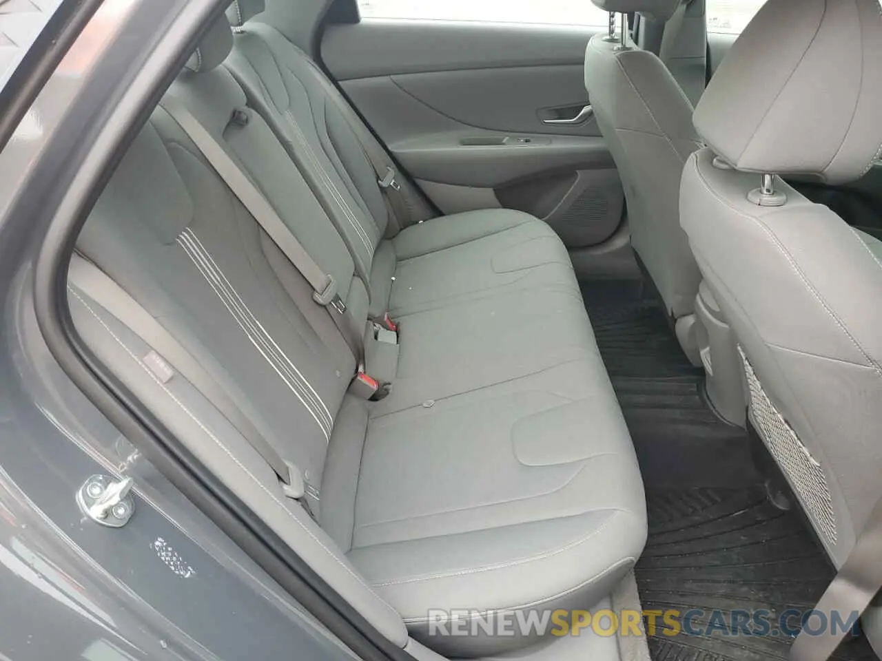 10 Photograph of a damaged car KMHLS4DGXRU809030 HYUNDAI ELANTRA 2024