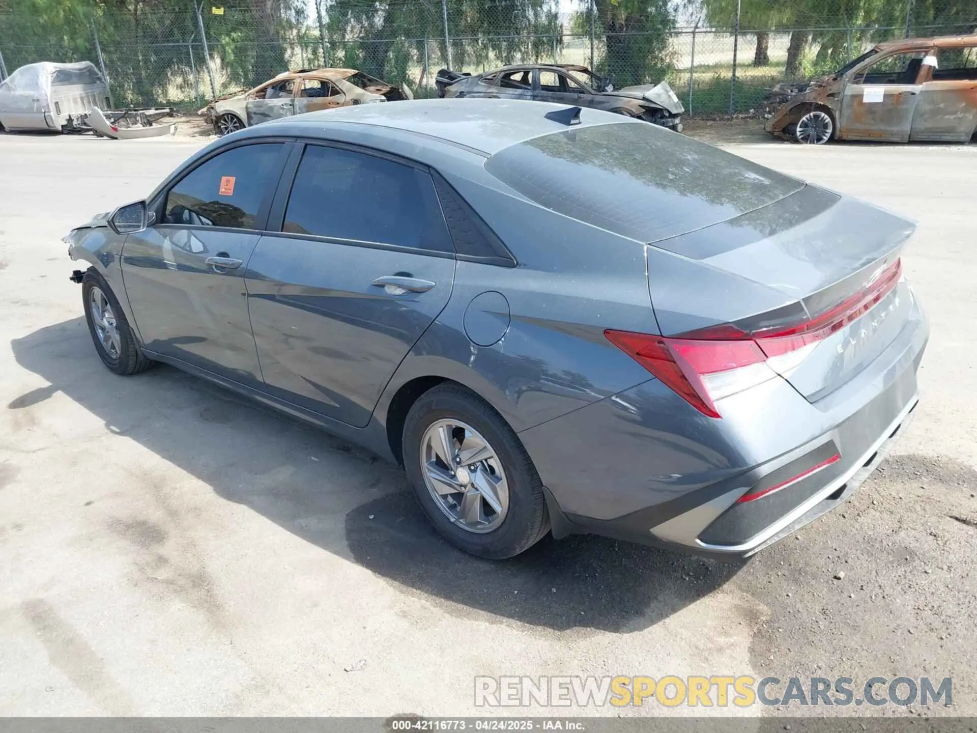 3 Фотография поврежденного автомобиля KMHLL4DG0SU945766 HYUNDAI ELANTRA 2025