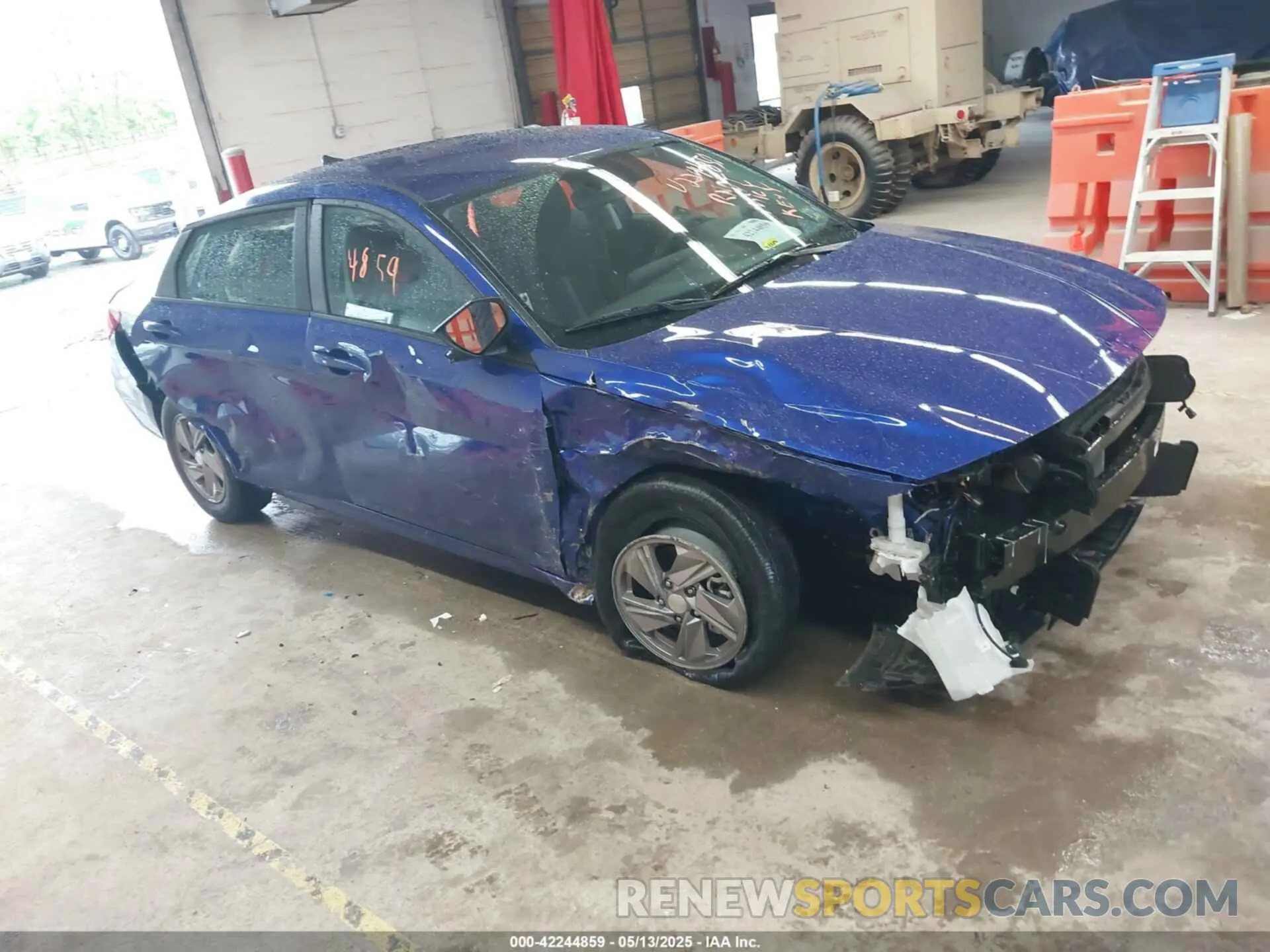 1 Photograph of a damaged car KMHLL4DG0SU955293 HYUNDAI ELANTRA 2025