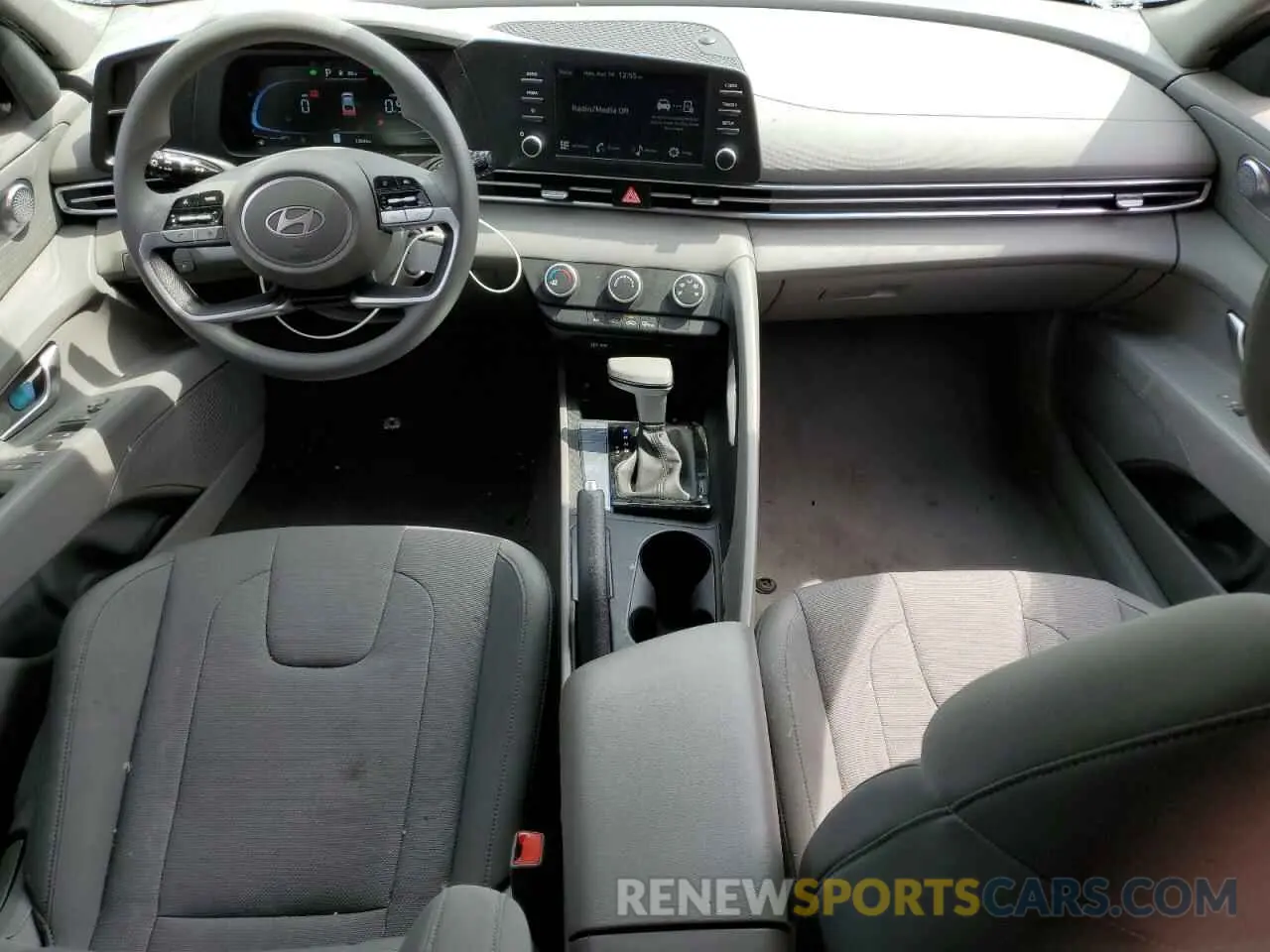 8 Photograph of a damaged car KMHLL4DG2SU853882 HYUNDAI ELANTRA 2025