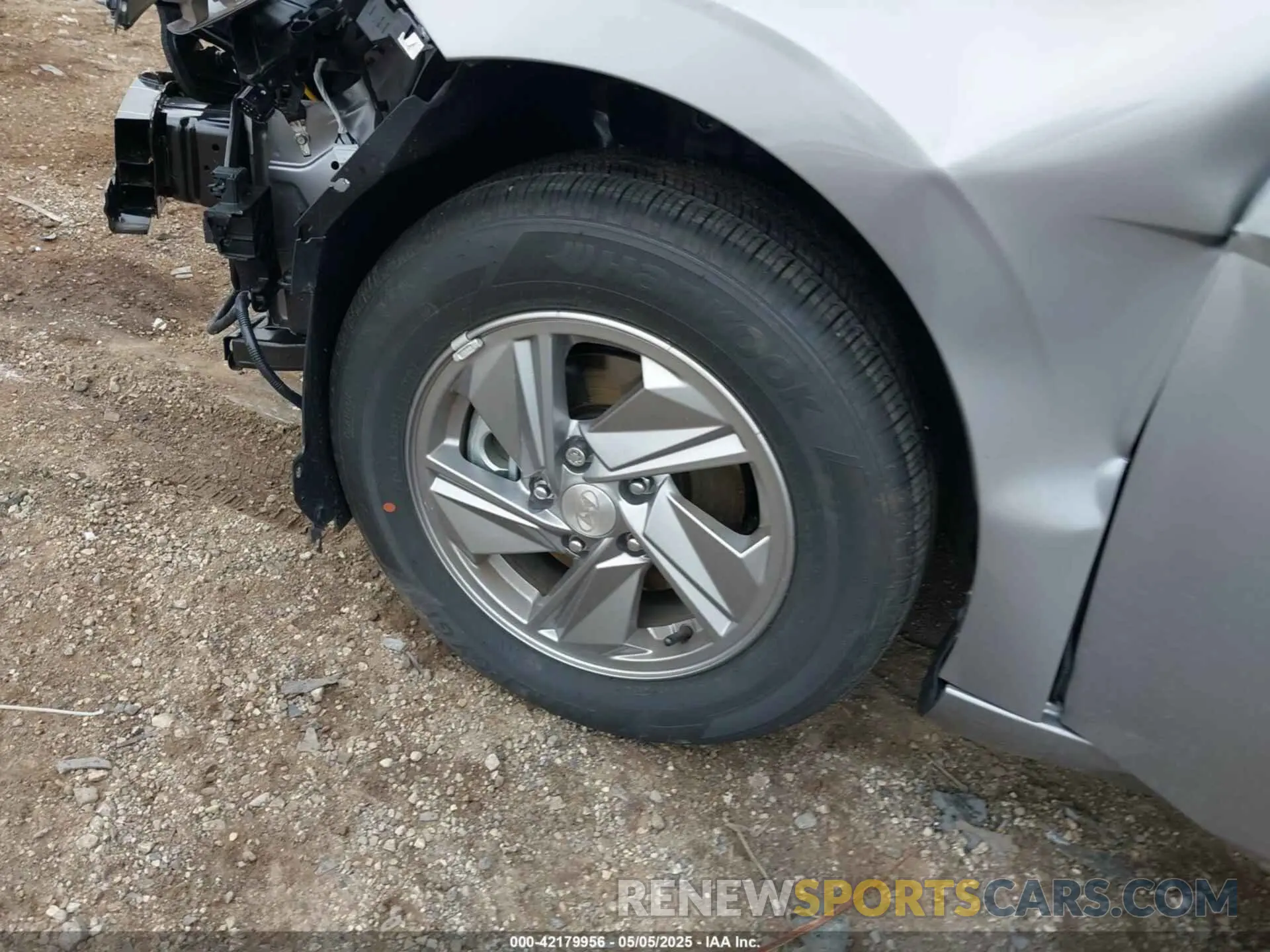 12 Фотография поврежденного автомобиля KMHLL4DG2SU938379 HYUNDAI ELANTRA 2025
