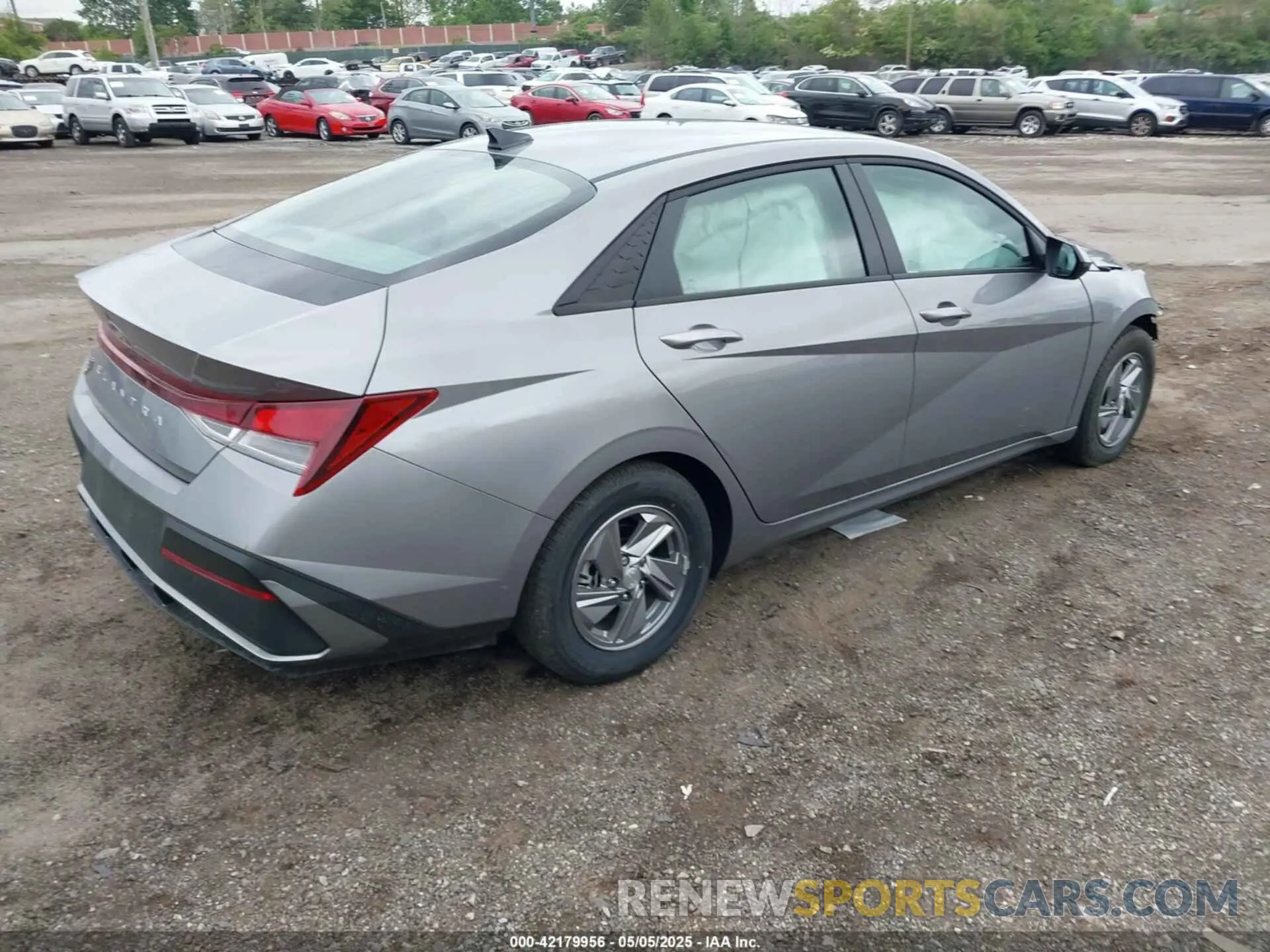 4 Фотография поврежденного автомобиля KMHLL4DG2SU938379 HYUNDAI ELANTRA 2025
