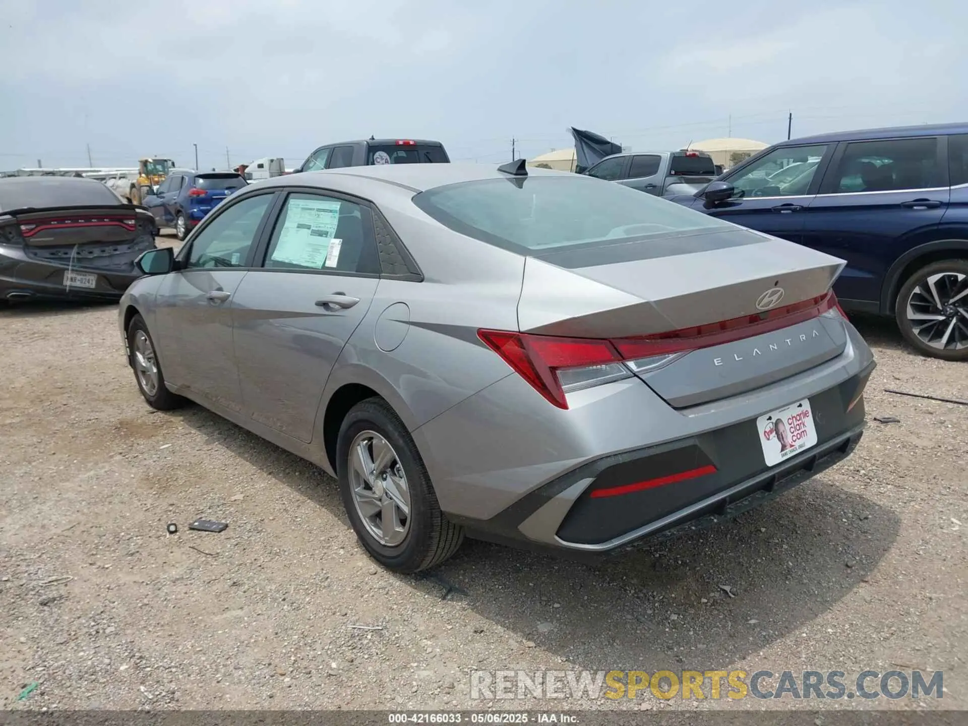 3 Фотография поврежденного автомобиля KMHLL4DG2SU948636 HYUNDAI ELANTRA 2025