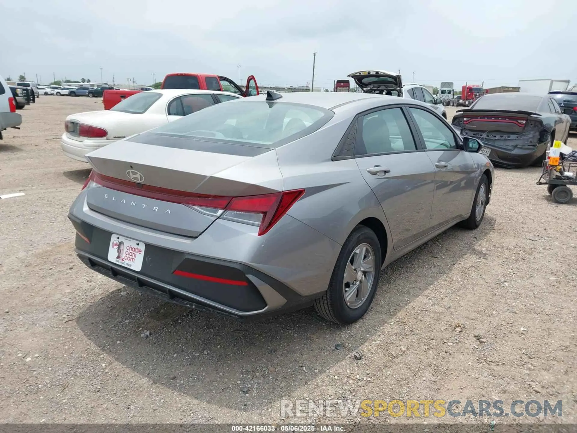4 Фотография поврежденного автомобиля KMHLL4DG2SU948636 HYUNDAI ELANTRA 2025