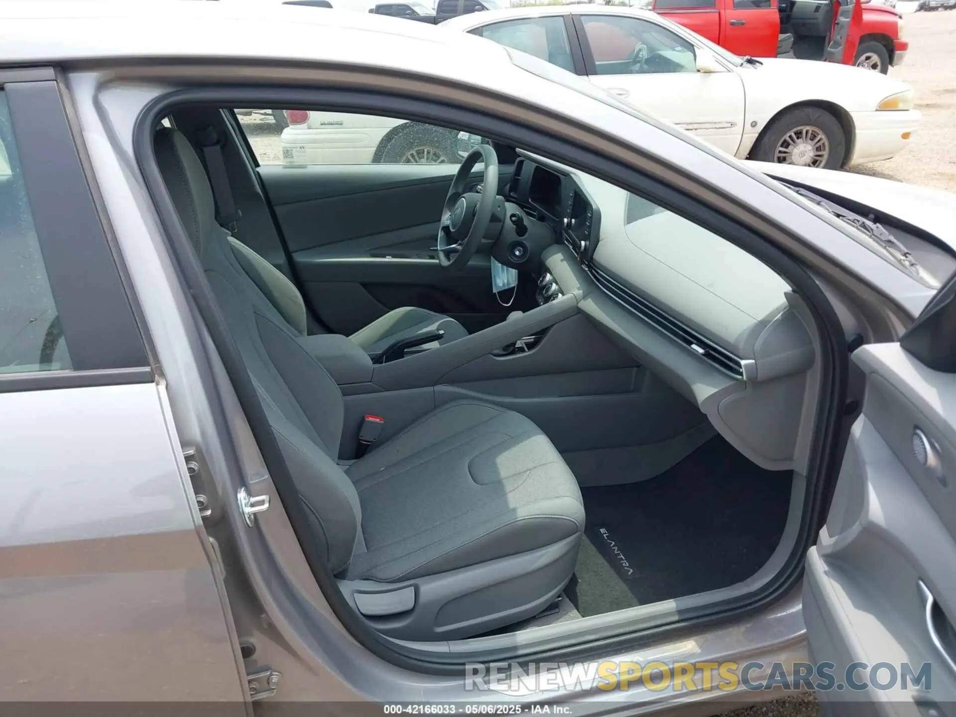 5 Фотография поврежденного автомобиля KMHLL4DG2SU948636 HYUNDAI ELANTRA 2025