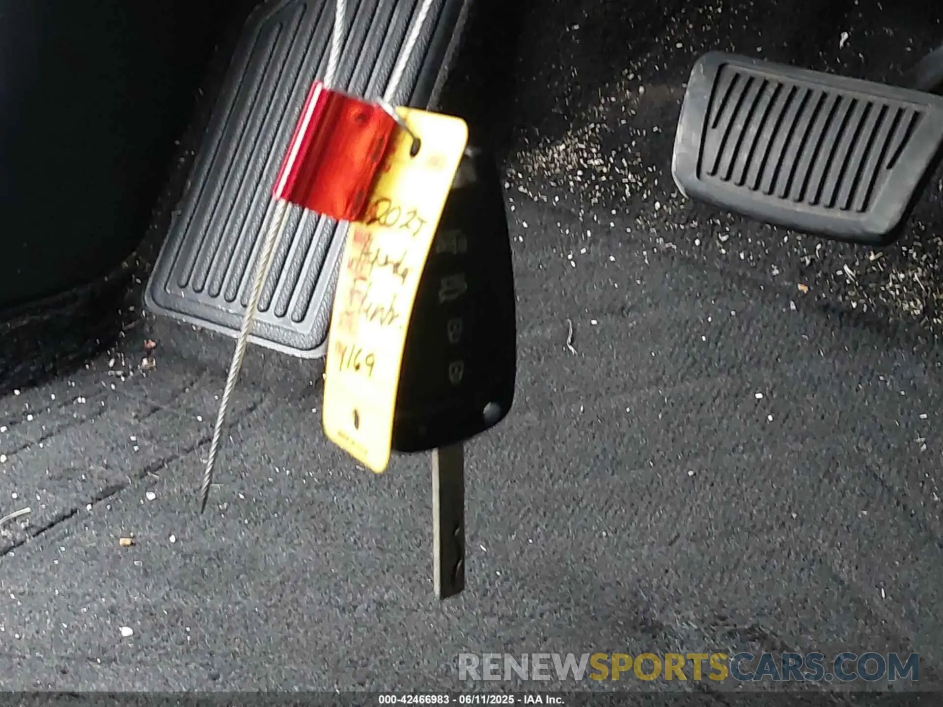 11 Photograph of a damaged car KMHLL4DG2SU971169 HYUNDAI ELANTRA 2025