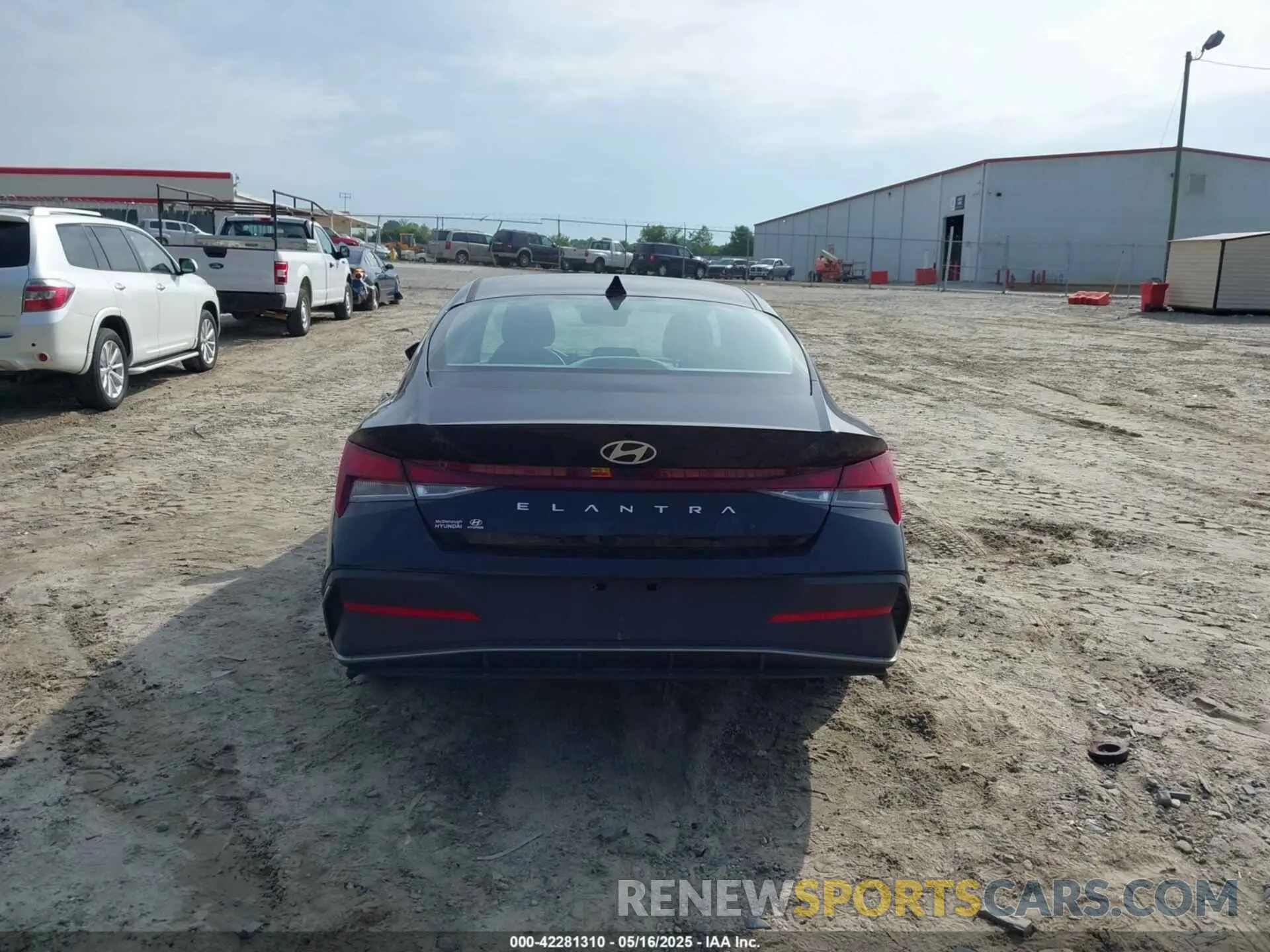 17 Фотография поврежденного автомобиля KMHLL4DG3SU887202 HYUNDAI ELANTRA 2025