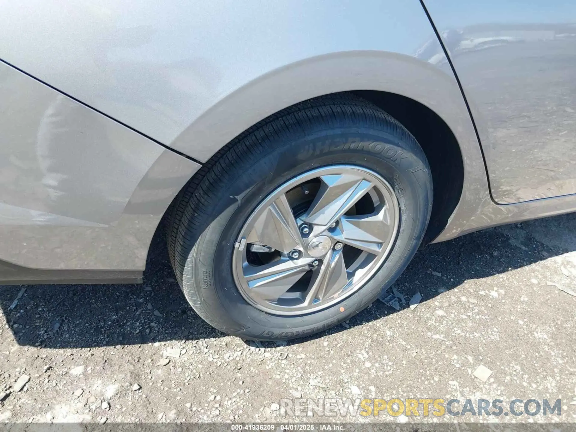 12 Photograph of a damaged car KMHLL4DG4SU897222 HYUNDAI ELANTRA 2025