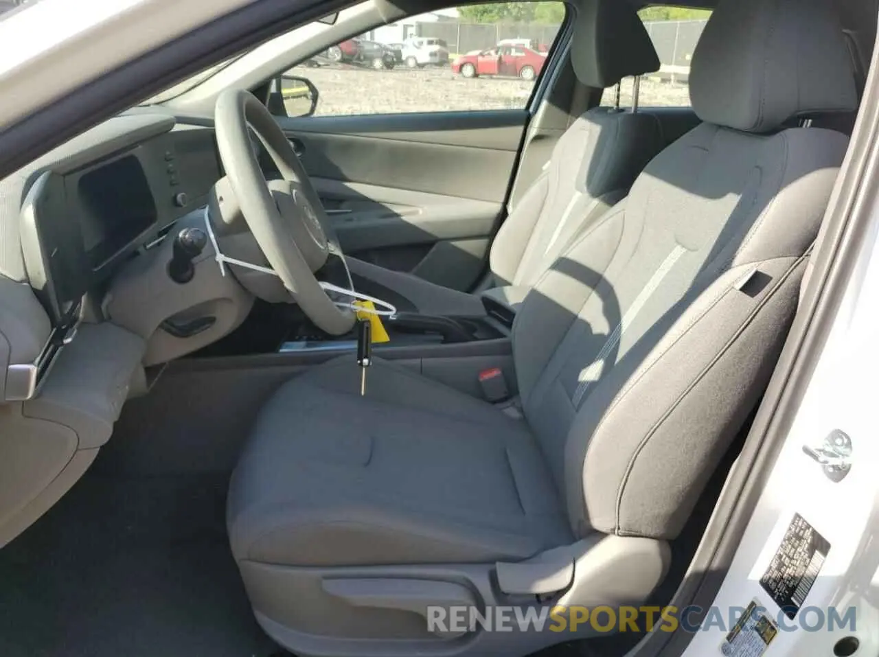7 Photograph of a damaged car KMHLL4DG6SU977847 HYUNDAI ELANTRA 2025