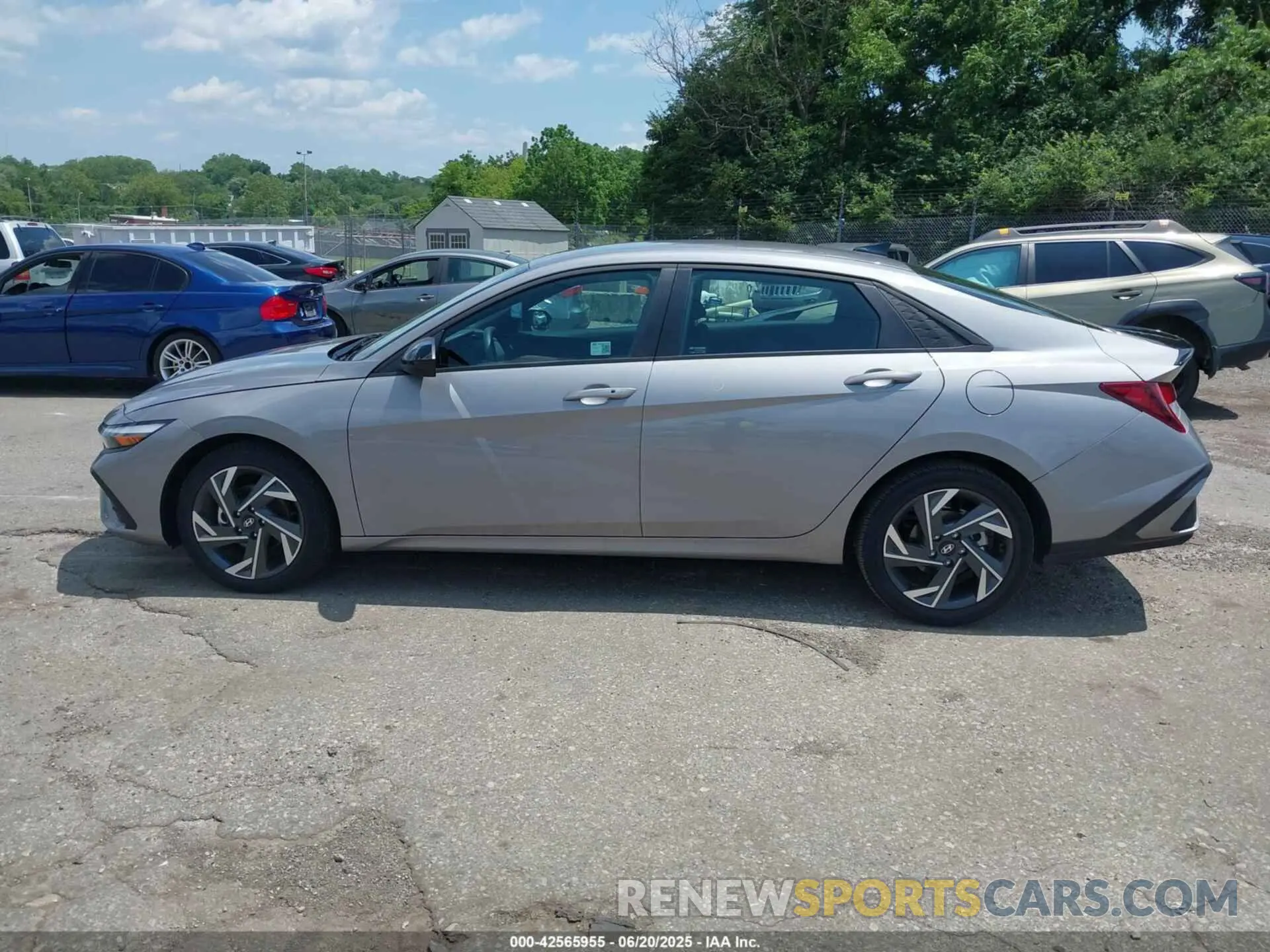 15 Photograph of a damaged car KMHLM4DG0SU955999 HYUNDAI ELANTRA 2025